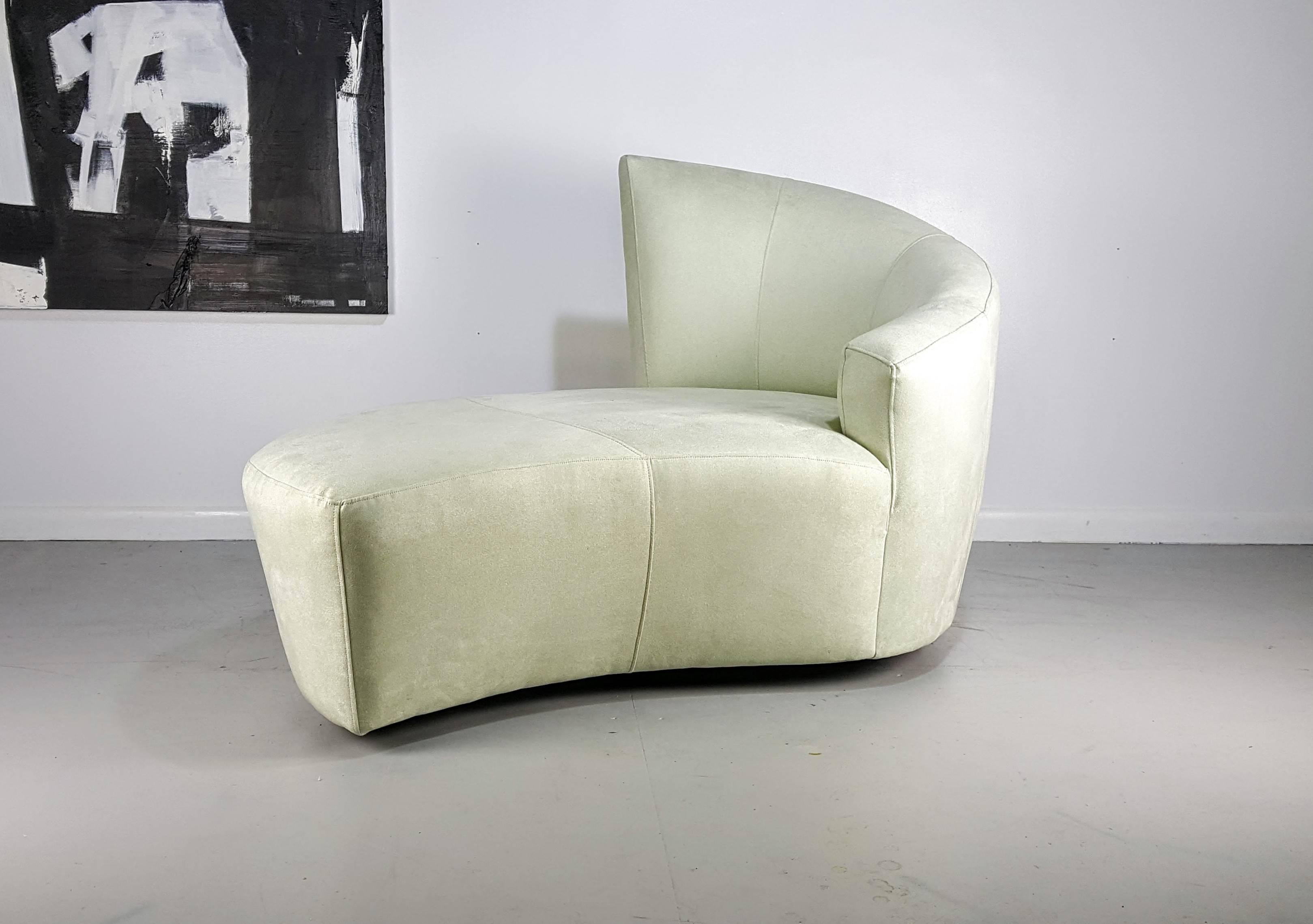 Sculptural Bilbao chaise longues by Vladimir Kagan in ultrasuede, 1970s. Newly reupholstered. Color reads as a neutral cream with a pale green cast. 

See this item in our private NYC showroom! Refine Limited is located in the heart of Chelsea at