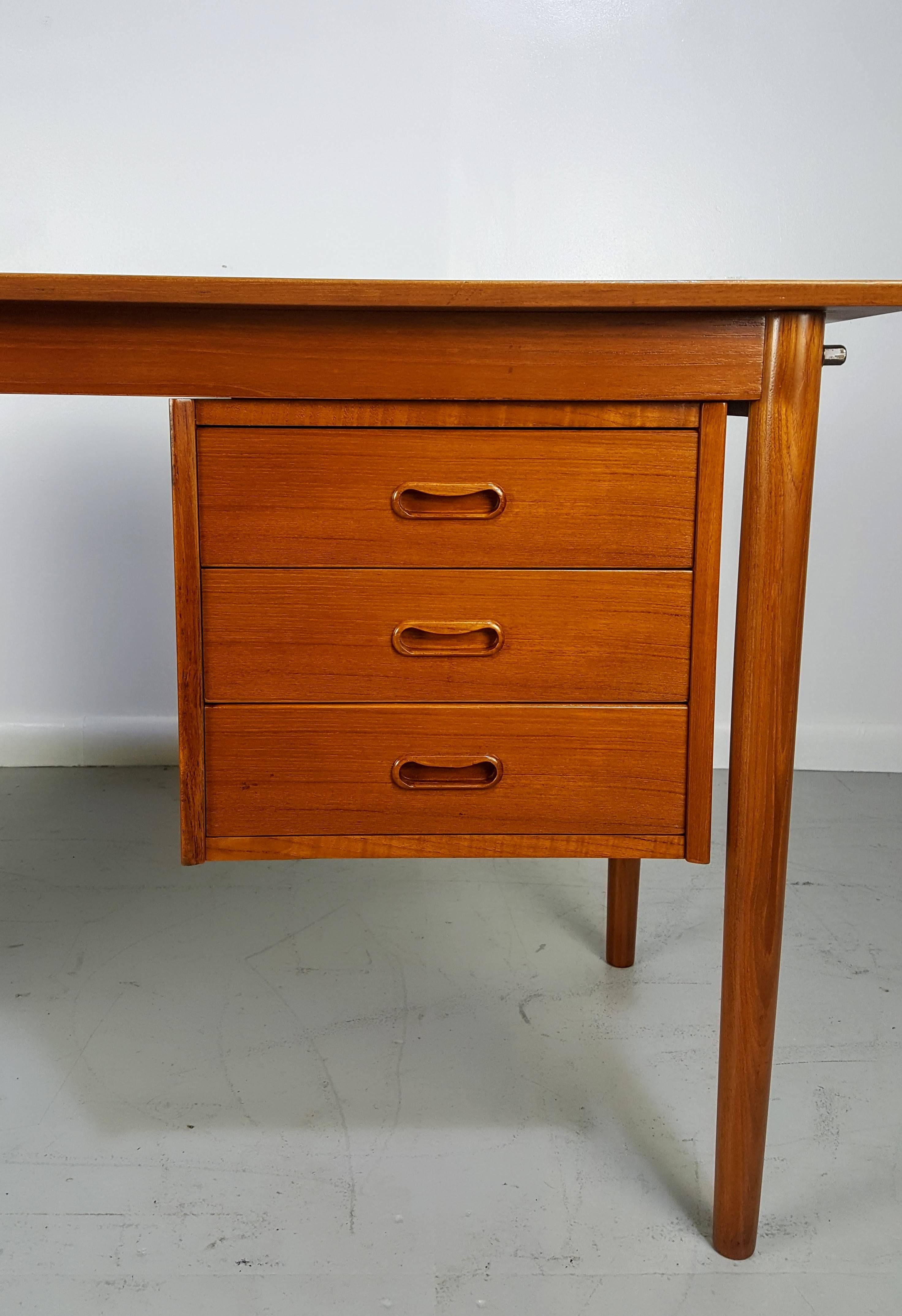 Arne Vodder writing desk, 1950s.

See this item in our private NYC showroom! Refine limited is located in the heart of chelsea at the history Starrett-Lehigh building, 601 West 26th Street, Suite M258. Please call us to schedule an appointment.