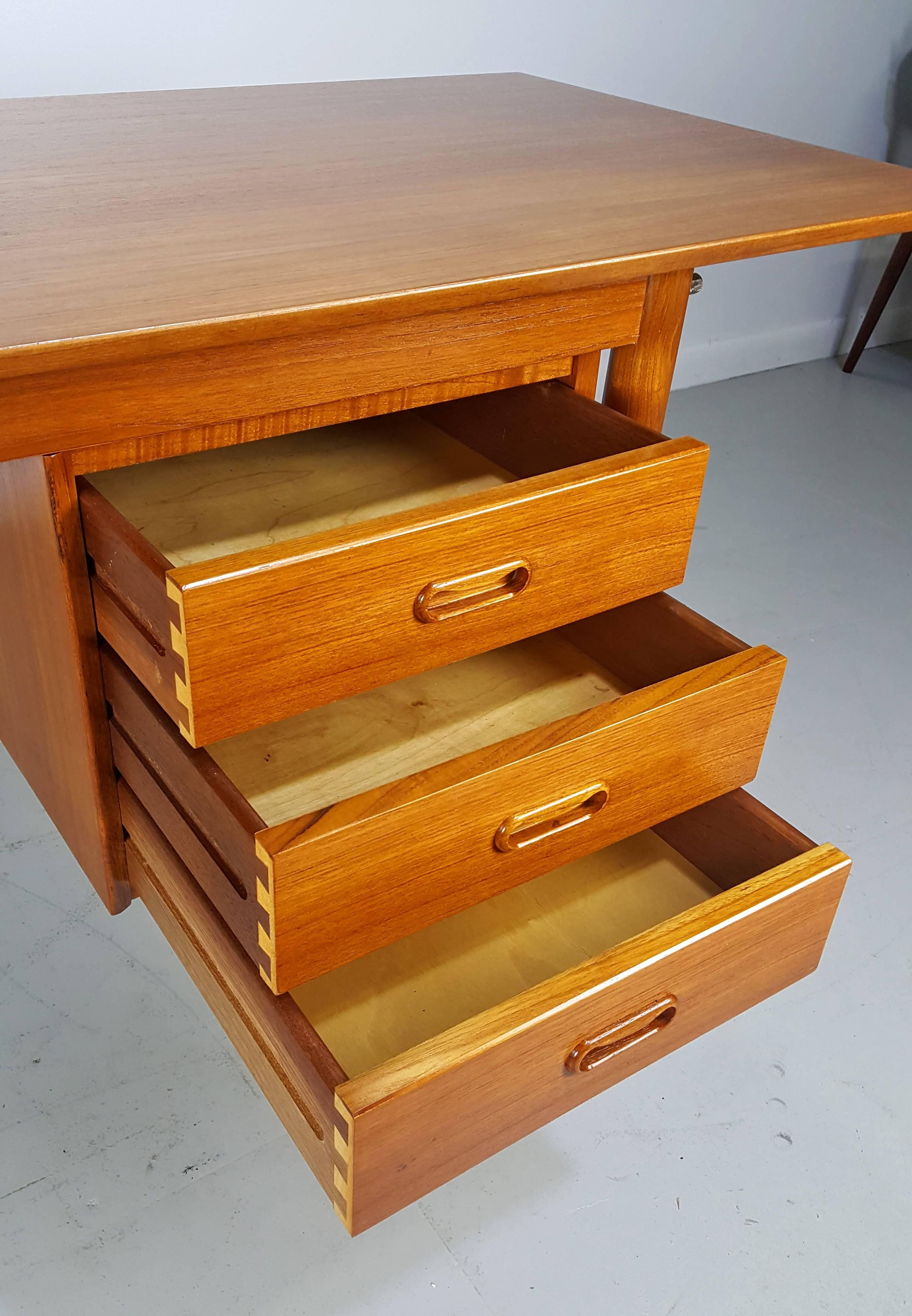 Arne Vodder Writing Desk, 1950s In Excellent Condition In New York, NY