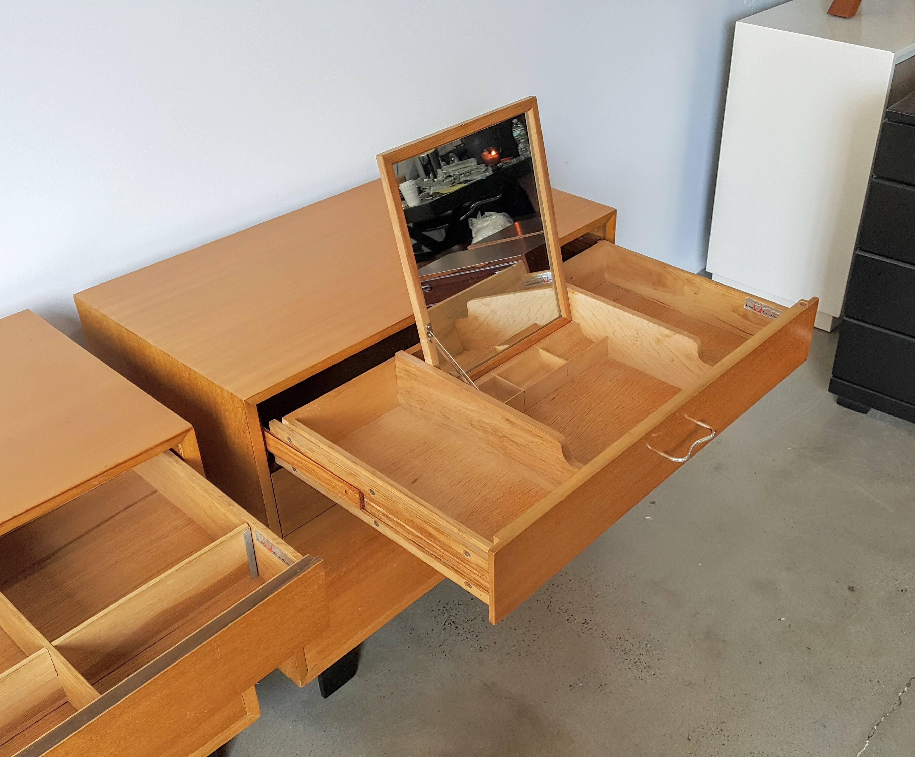 Pair of Mahogany Chests by George Nelson for Herman Miller, 1950s In Excellent Condition In New York, NY