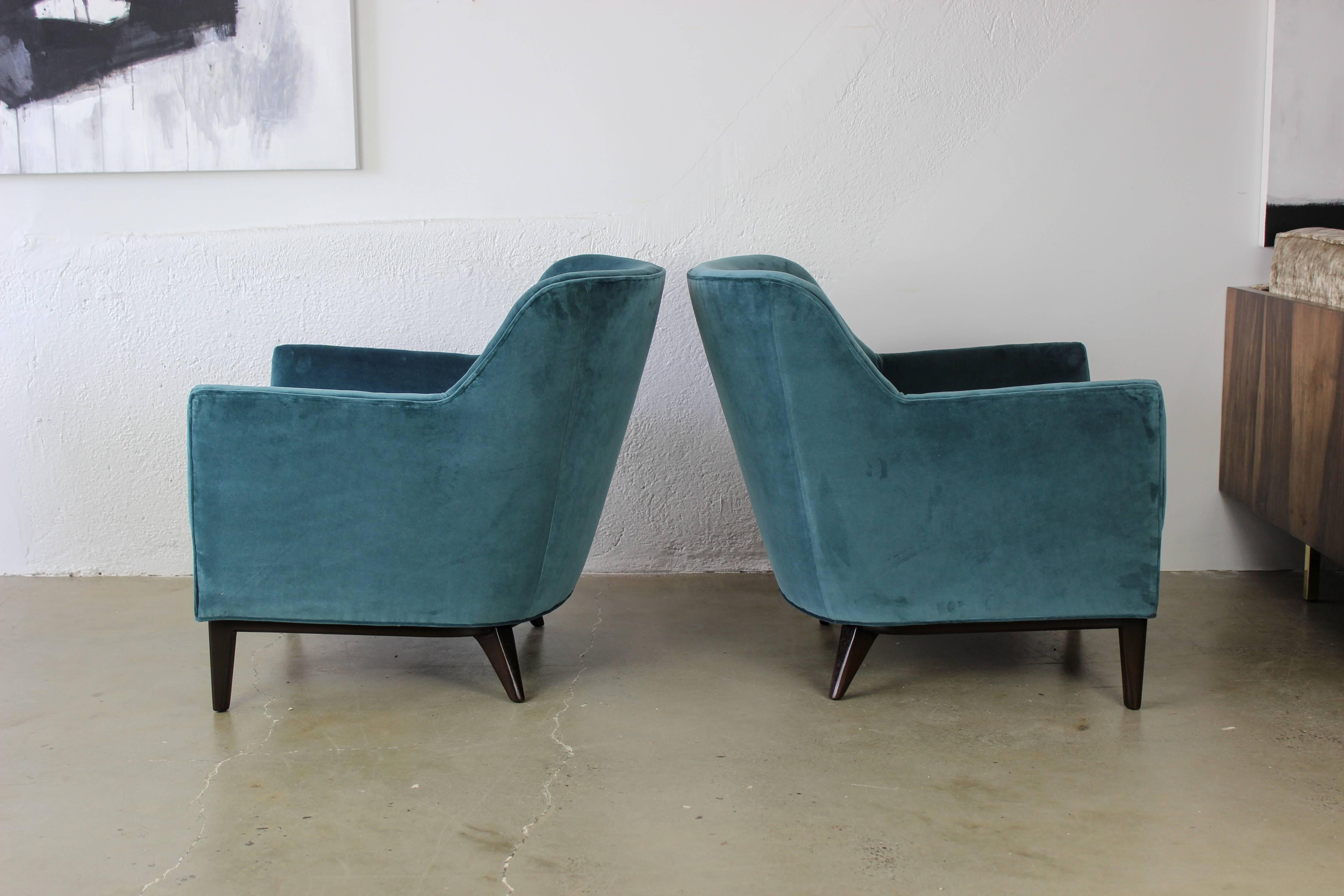 Handsome Mid-Century Lounge Chairs After Edward Wormley, 1950s In Excellent Condition In New York, NY