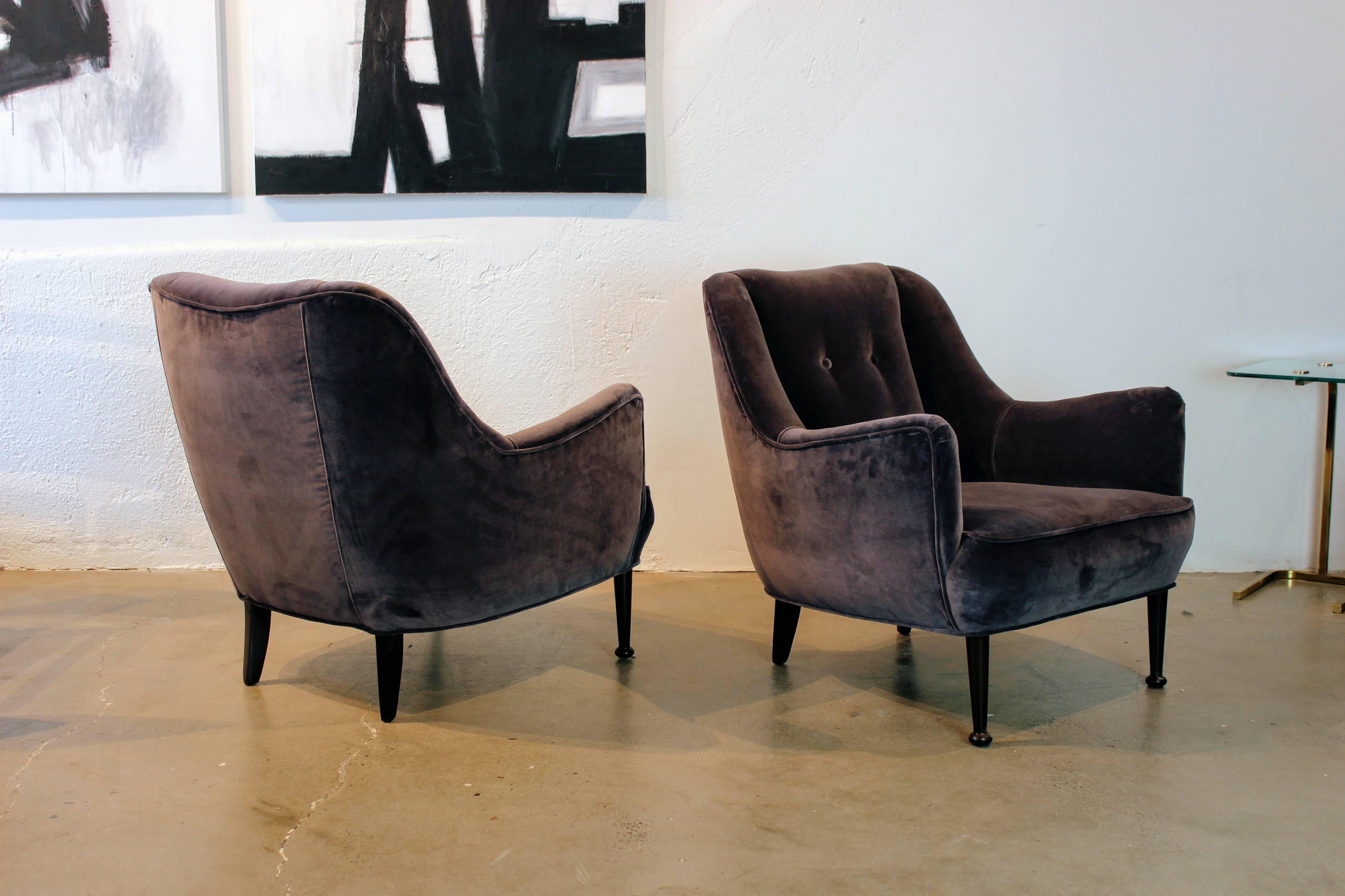 Italian Gorgeous Pair of Mid-Century Modern Lounge Chairs in Deep Lilac Gray Velvet