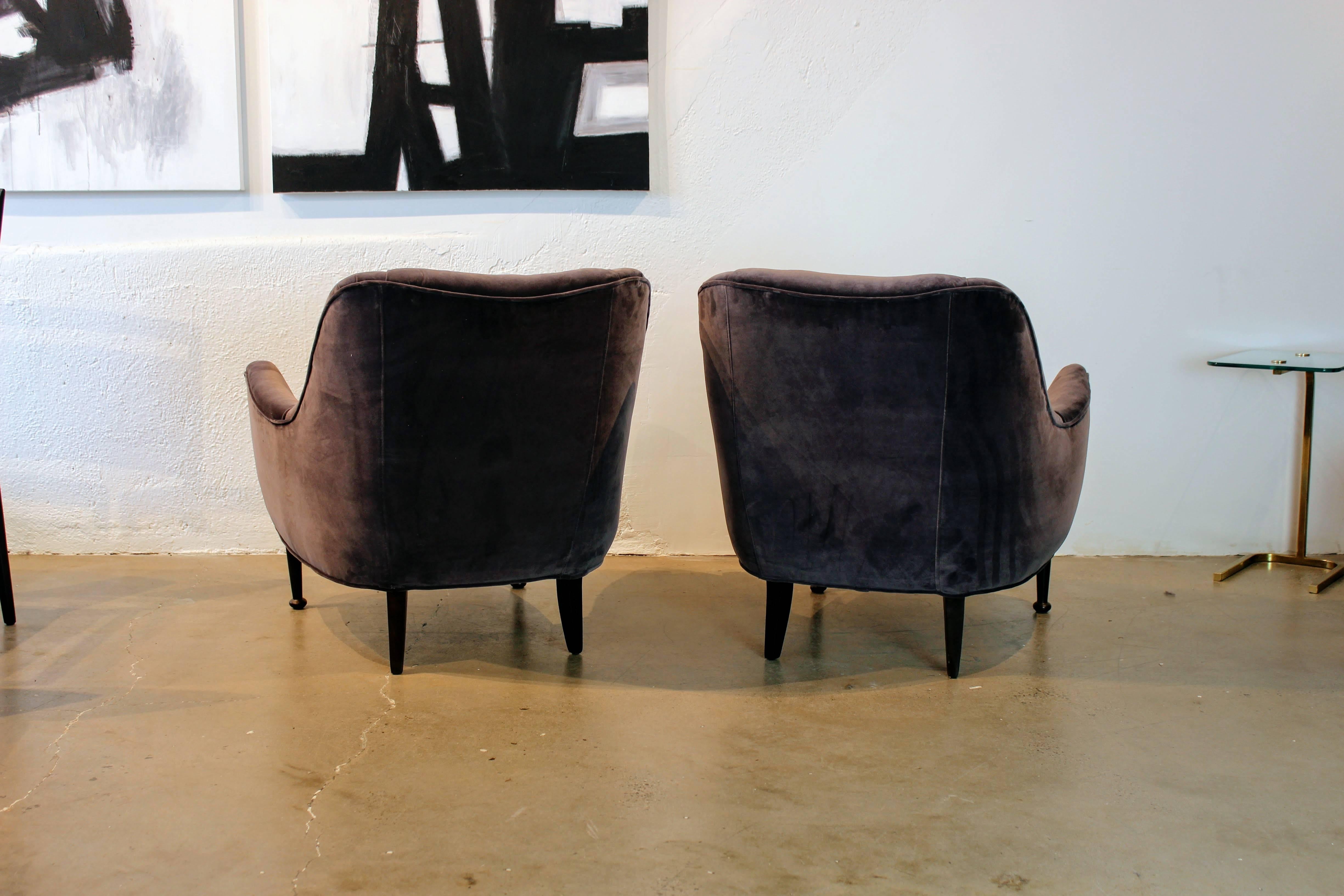 Mid-20th Century Gorgeous Pair of Mid-Century Modern Lounge Chairs in Deep Lilac Gray Velvet