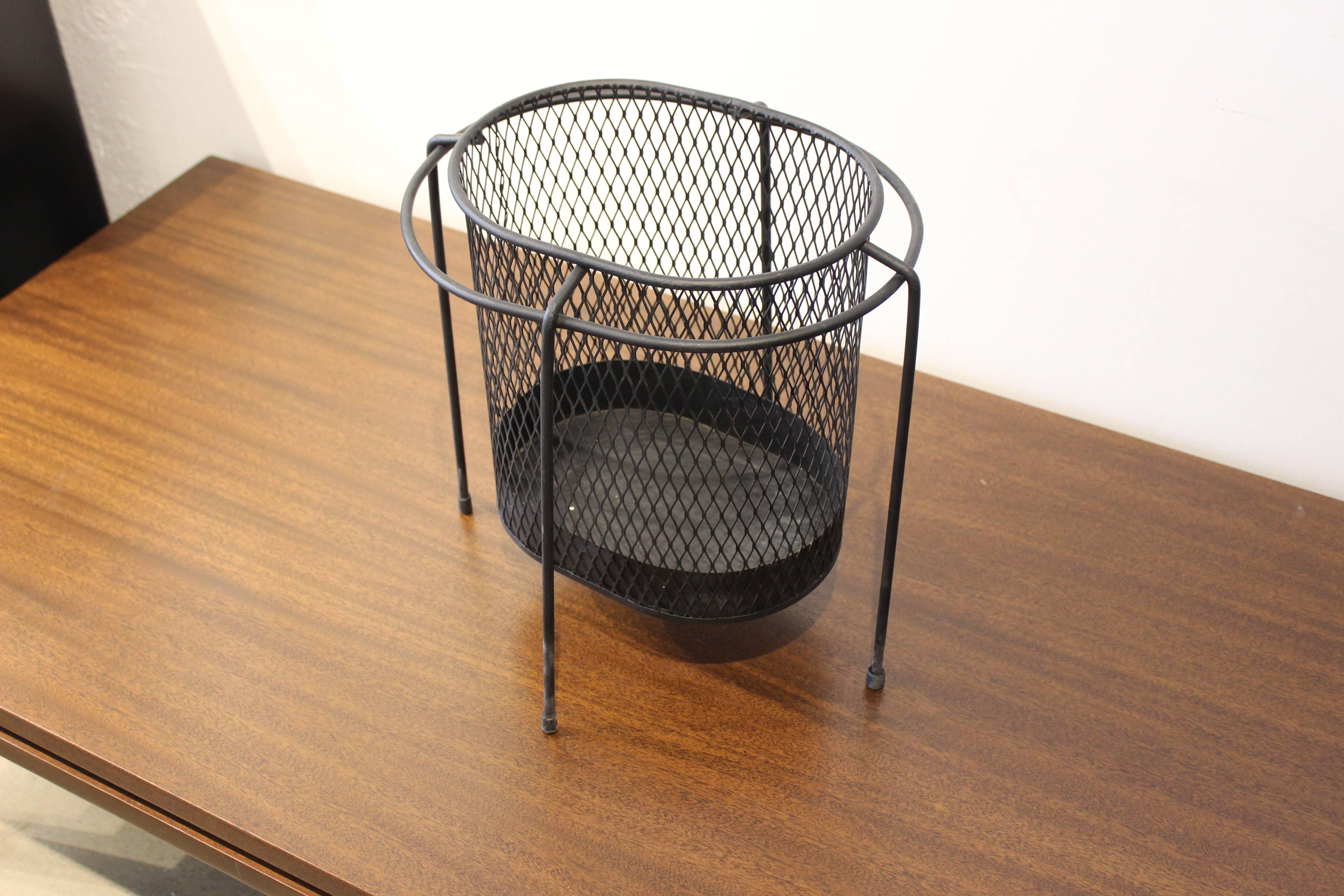 Mid-Century Modern Sculptural Iron and Wire Waste Basket, France, Style of Mategot, 1950s