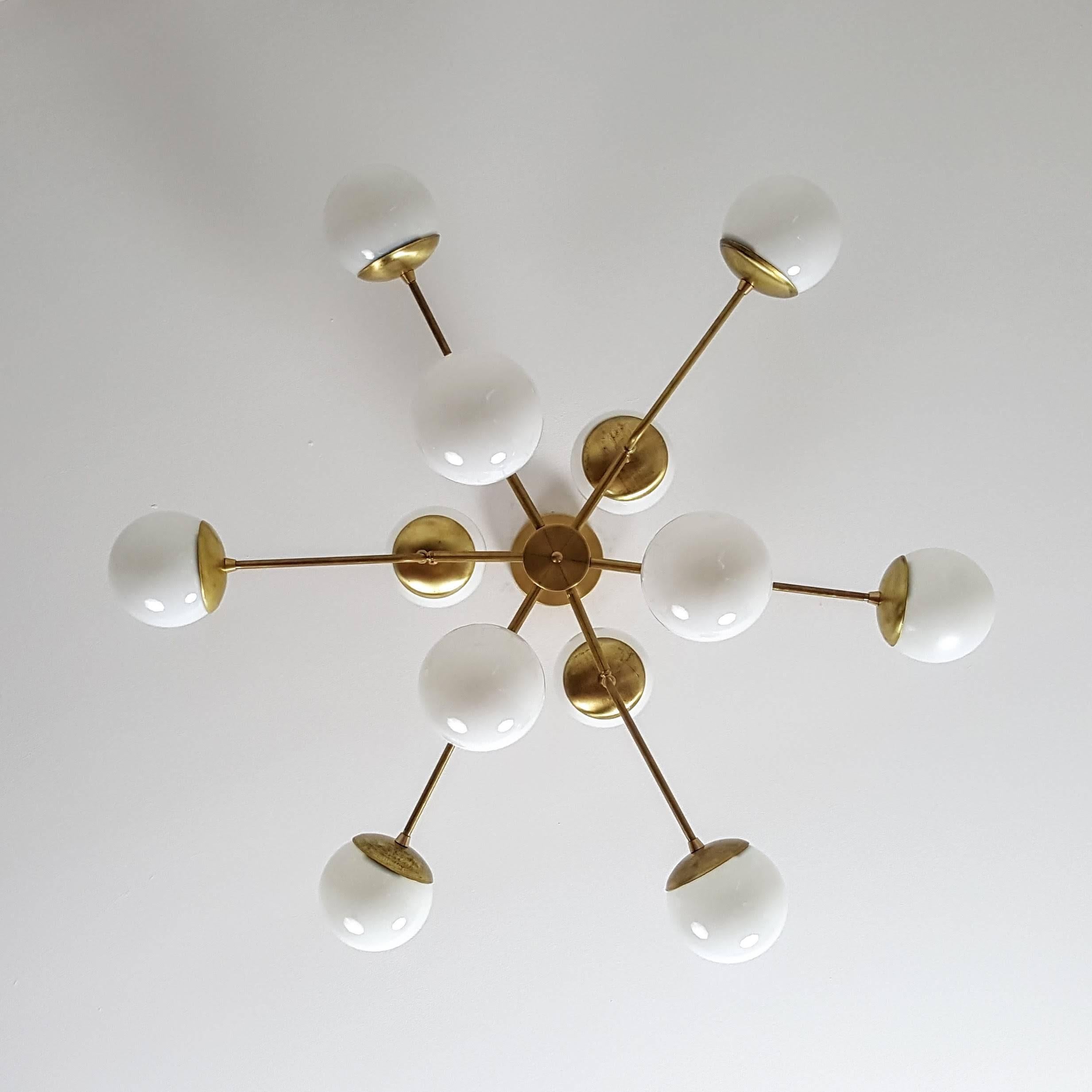 Model 420 Italian Modern Brass & Glass Chandelier by Blueprint Lighting 2017 In Excellent Condition In New York, NY