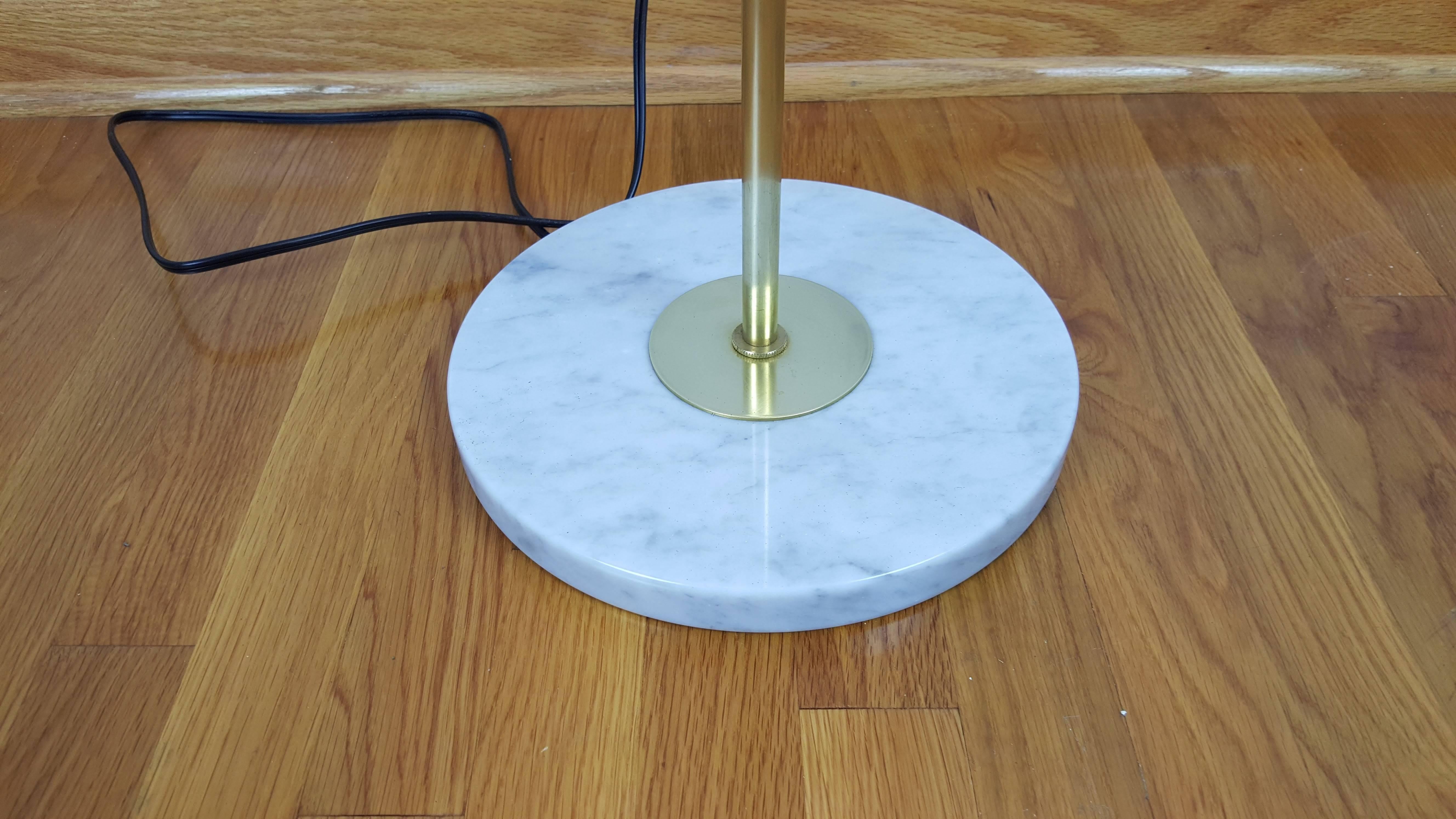 Nest Sculptural Brass and Marble Floor Lamp by Blueprint Lighting In Excellent Condition In New York, NY