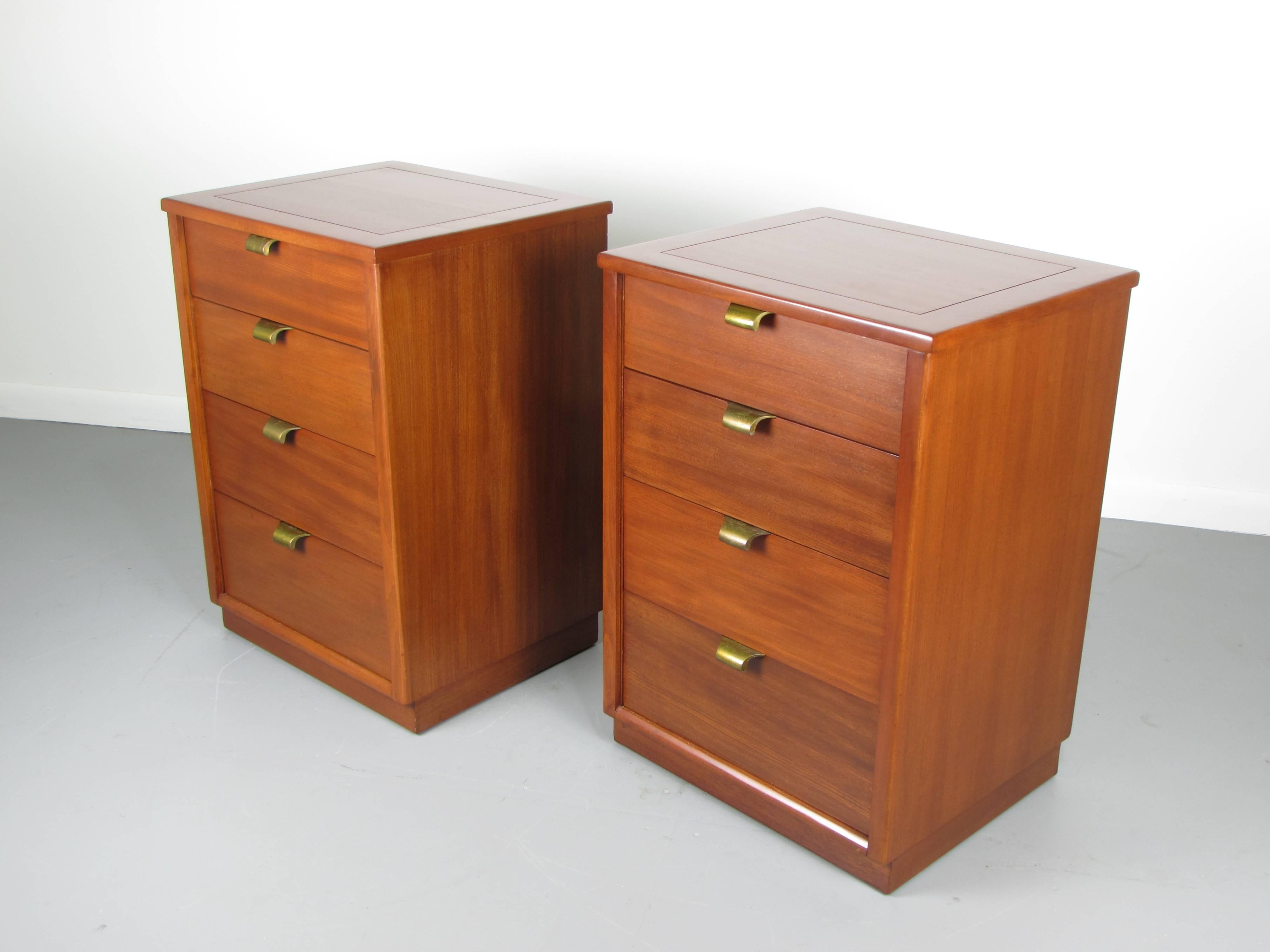 American Pair of Gorgeous Mahogany Nightstands by Edward Wormley for Drexel, 1950s