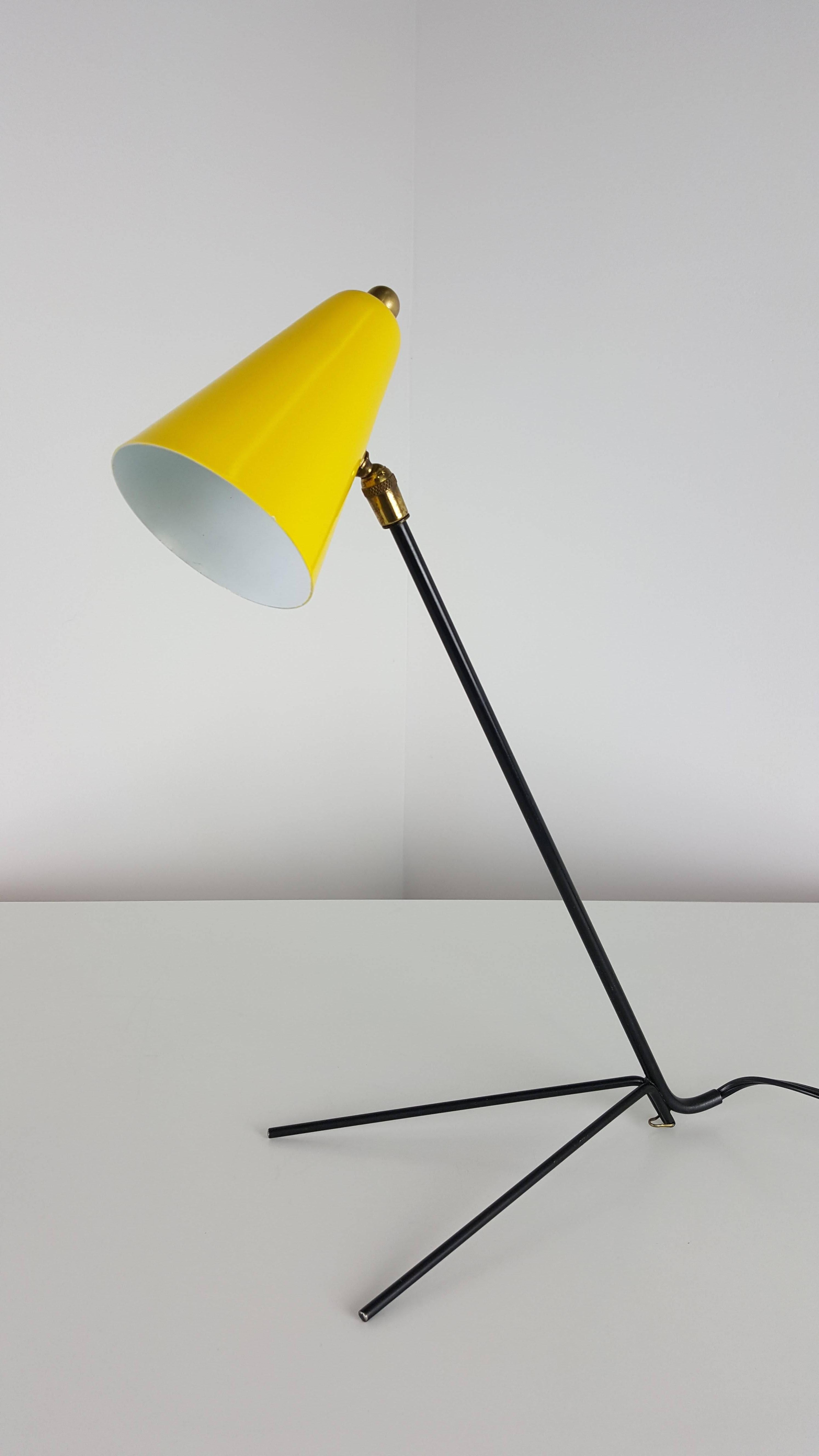 Enameled desk lamp in the style of Serge Mouille, 1950s.