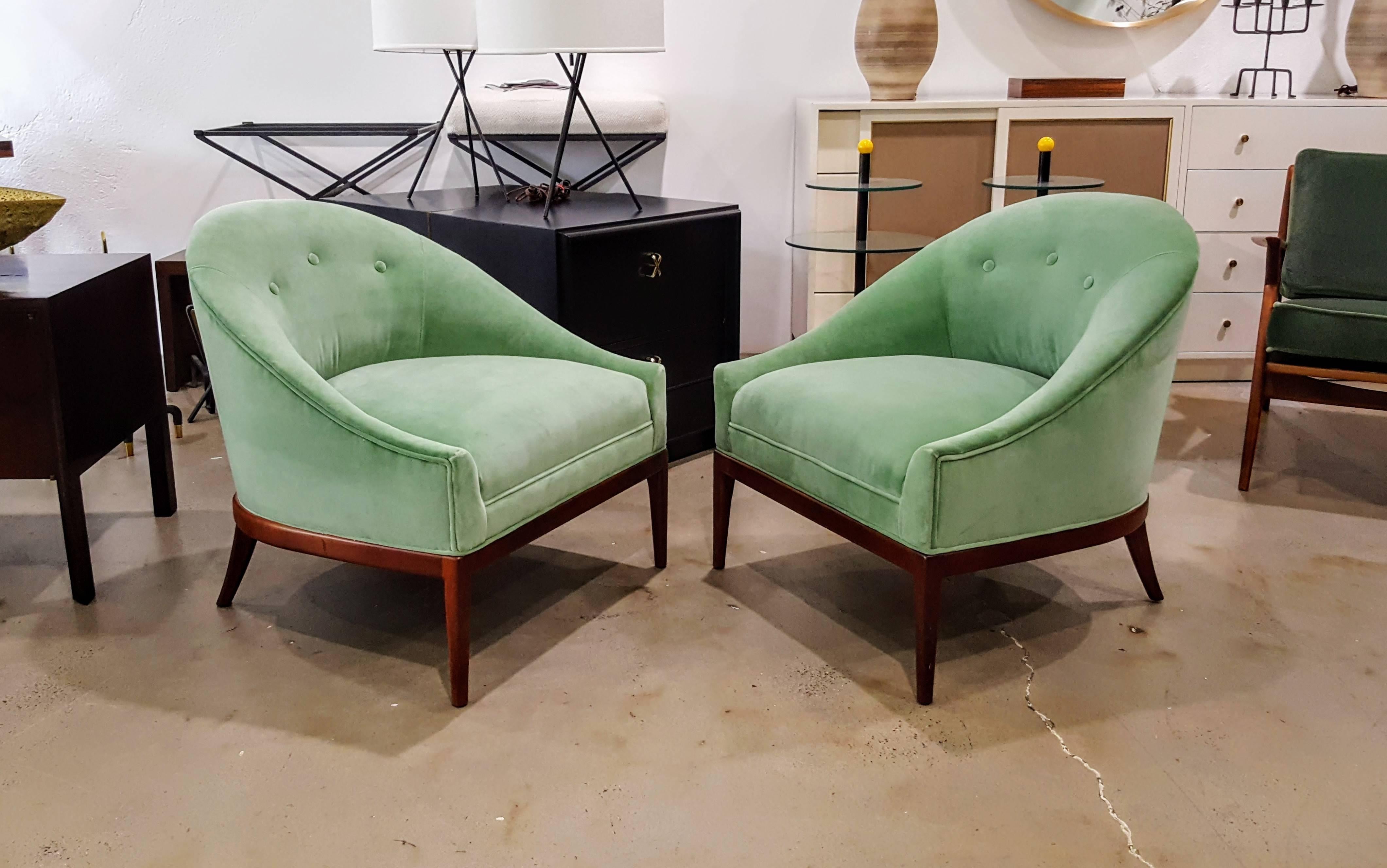 Pair of modern slipper chairs in new celadon green velvet, 1960s. In the style of Harvey Probber.

See this item in our private NYC showroom! Refine Limited is located in the heart of Chelsea at the history Starrett-LeHigh Building, 601 West 26th