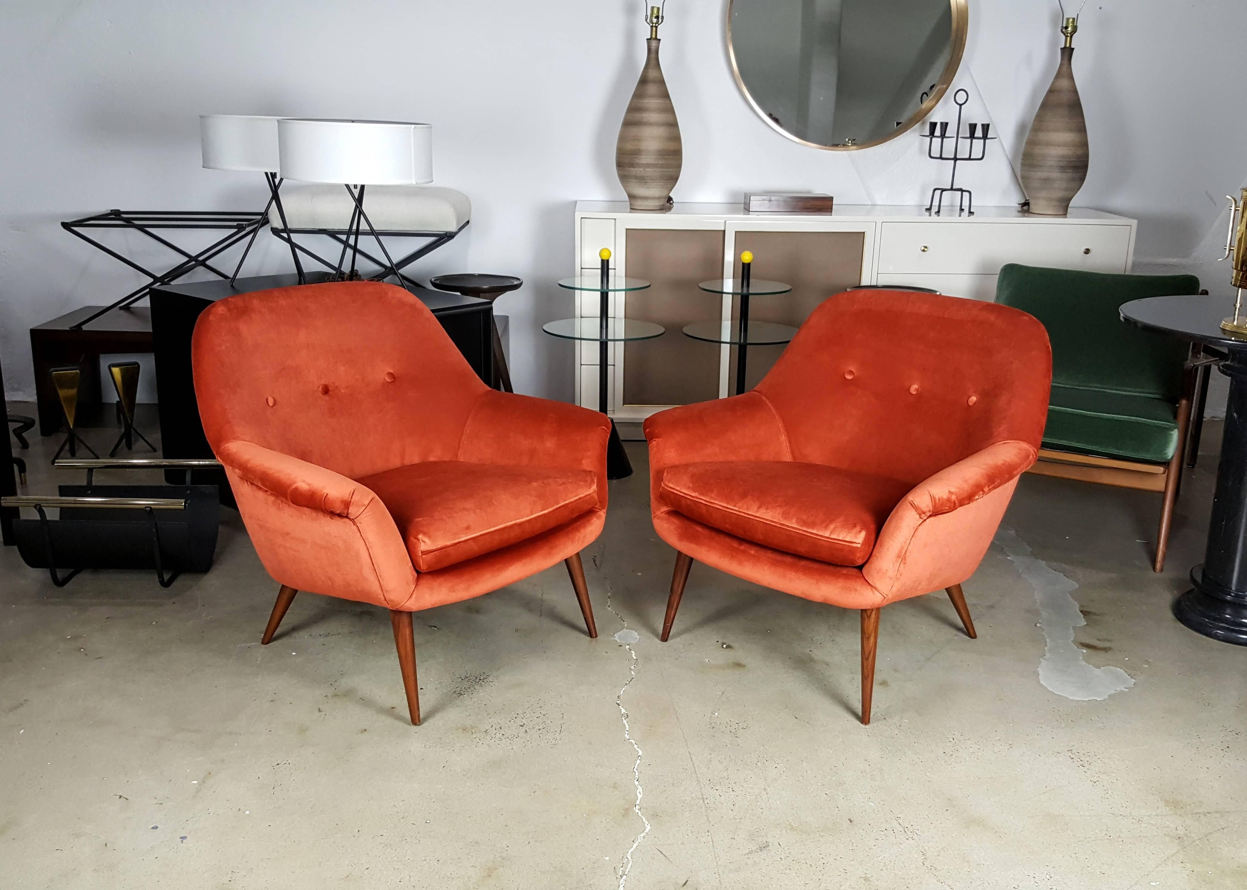 Mid-20th Century Pair of Italian Modern Lounge Chairs in Persimmon Velvet