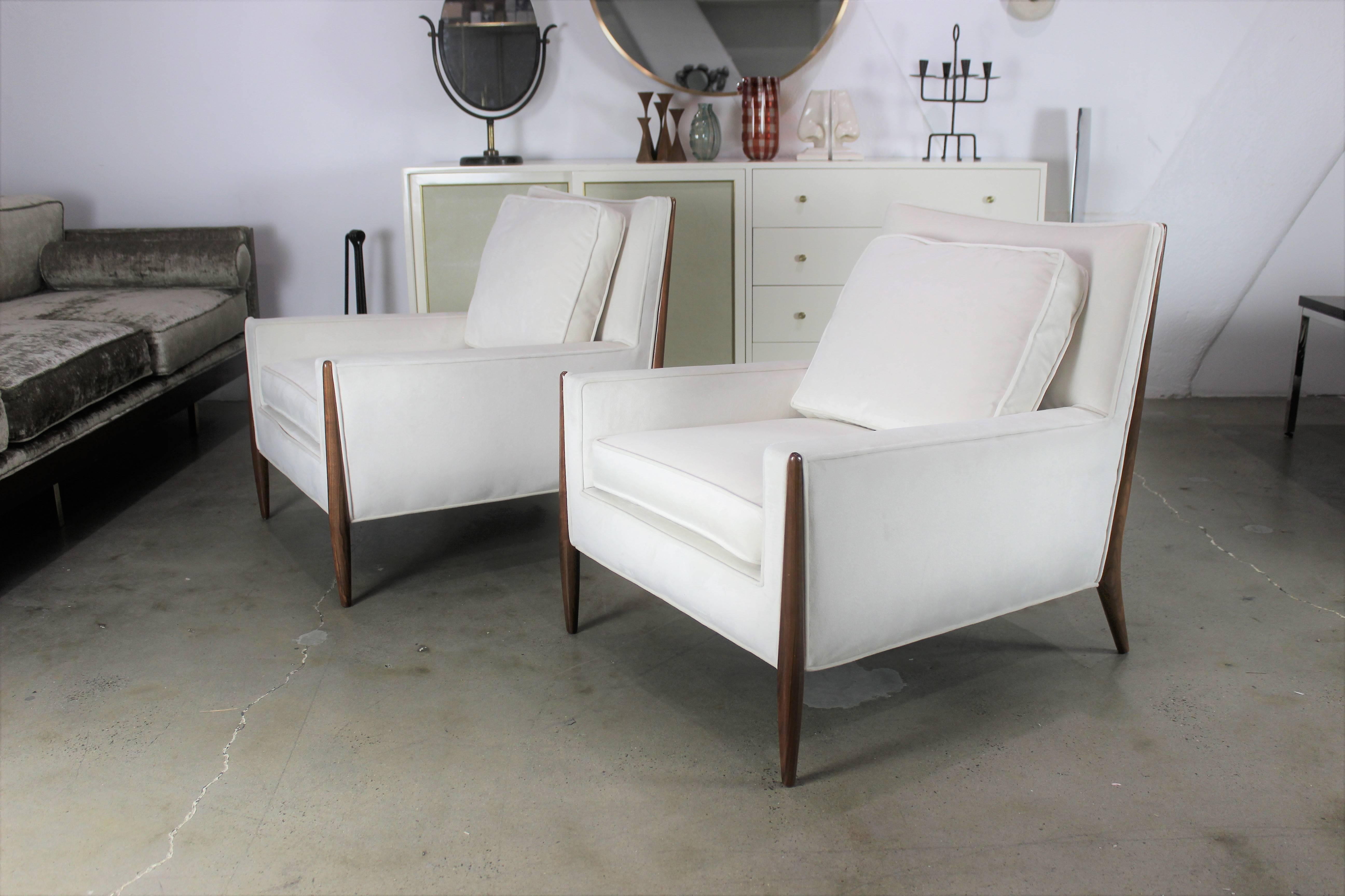 Pair of Sculptural Lounge Chairs After Paul McCobb In Excellent Condition In New York, NY