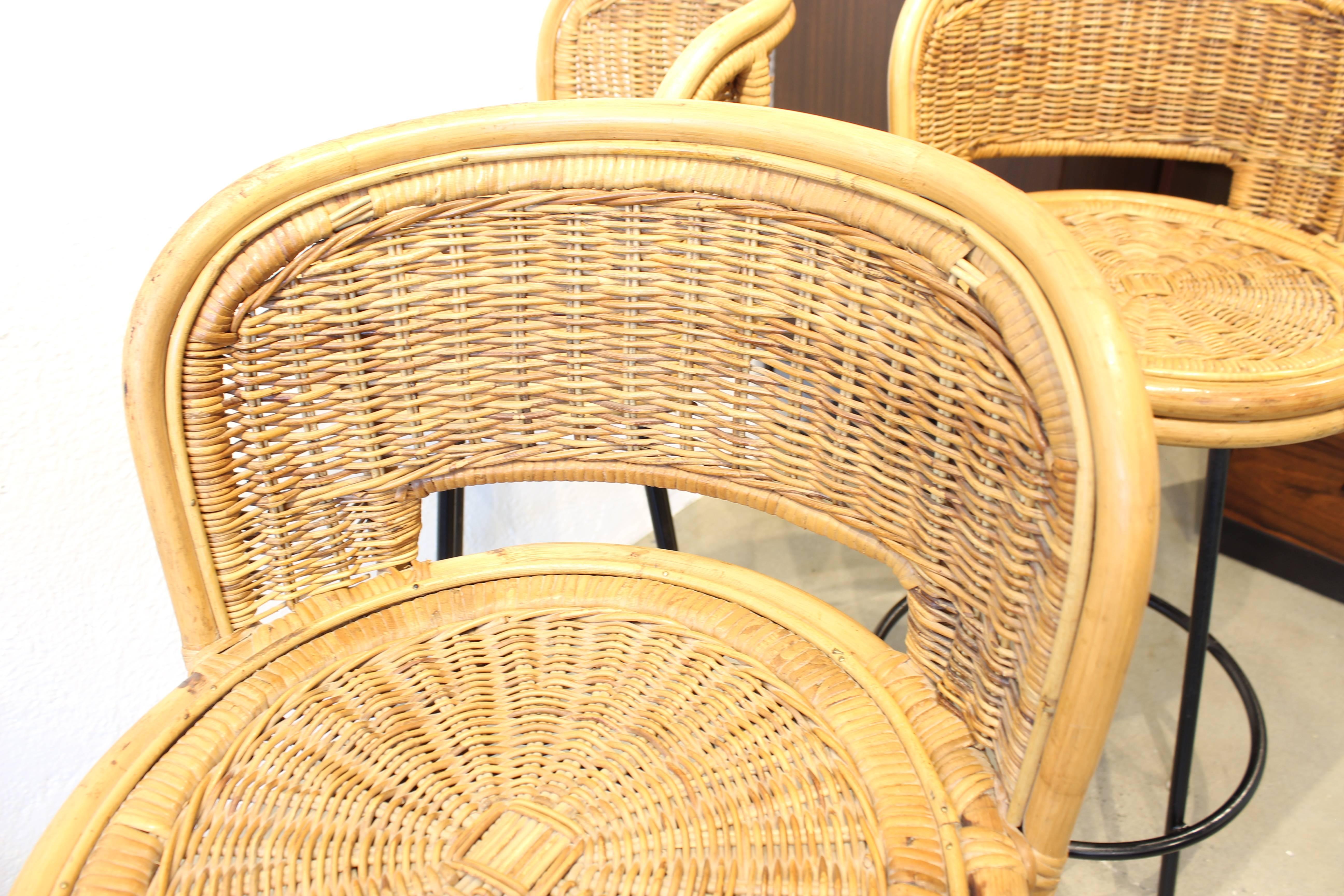 Mid-20th Century Set of Pristine Rattan and Wrought Iron Bar Stools by Seng of Chicago, 1950s