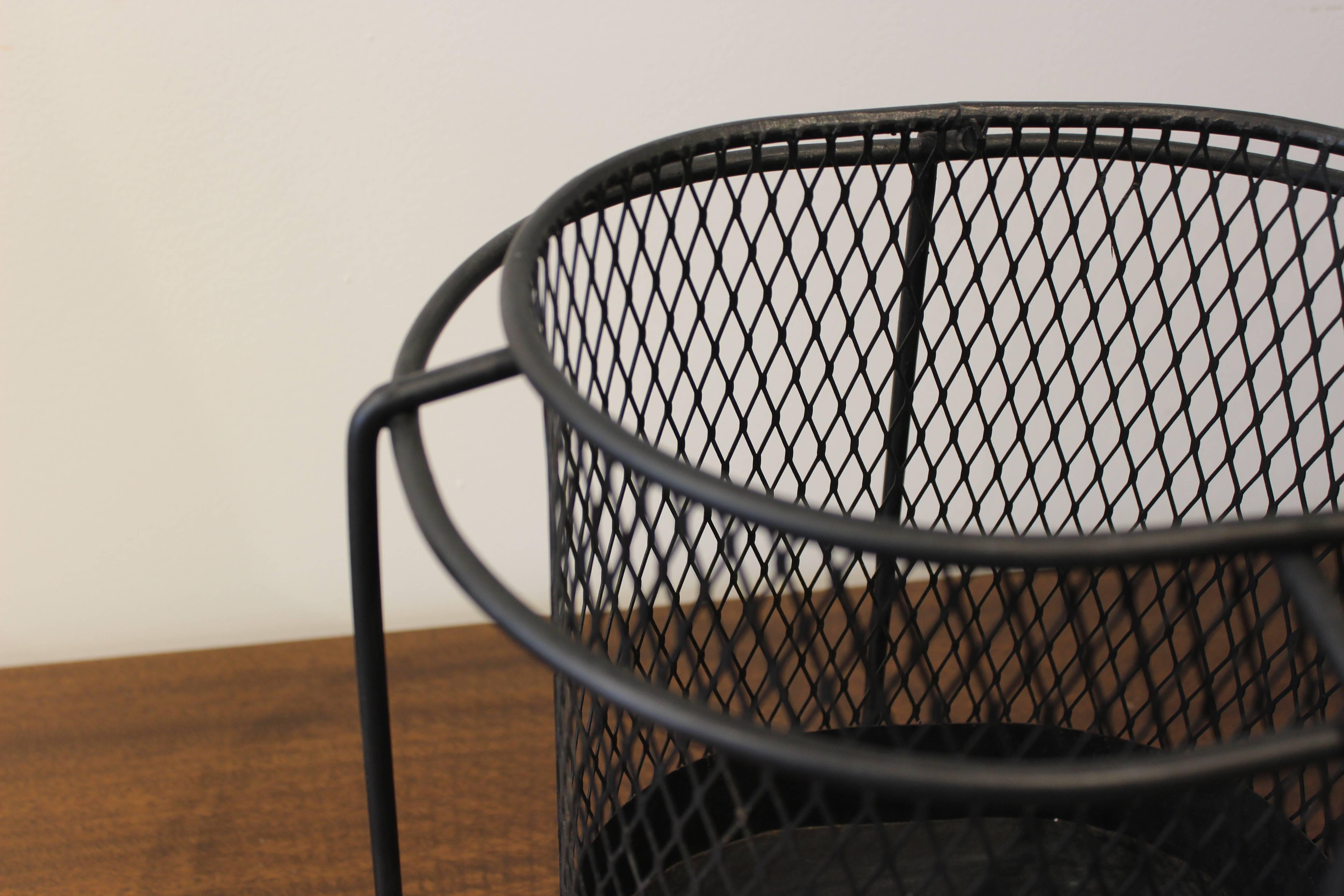 Sculptural Iron and Wire Waste Basket, France, Style of Mategot, 1950s In Excellent Condition In New York, NY