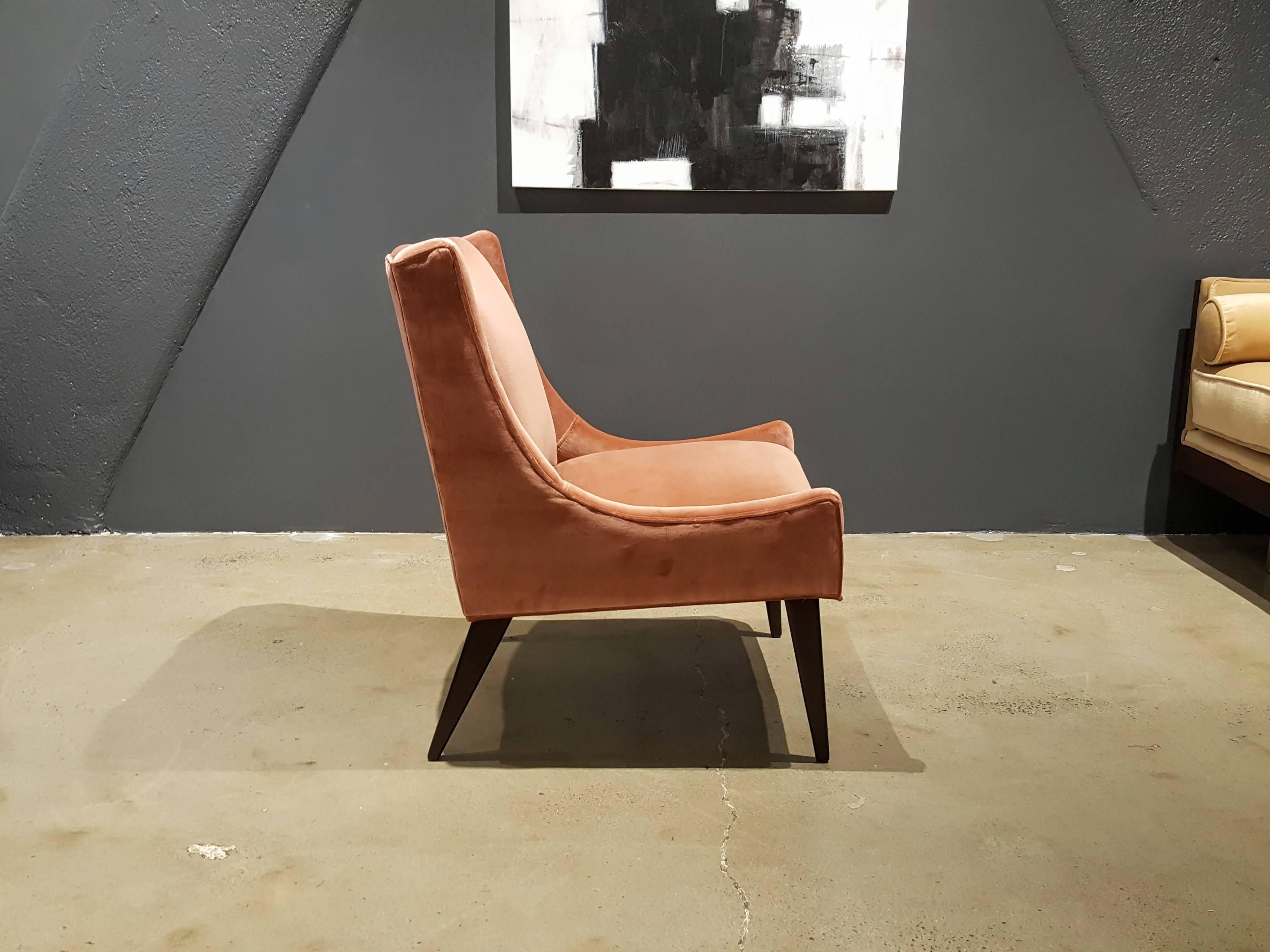 Harvey Probber Slipper Chair in a Rosy Salmon Velvet, 1960s In Excellent Condition In New York, NY