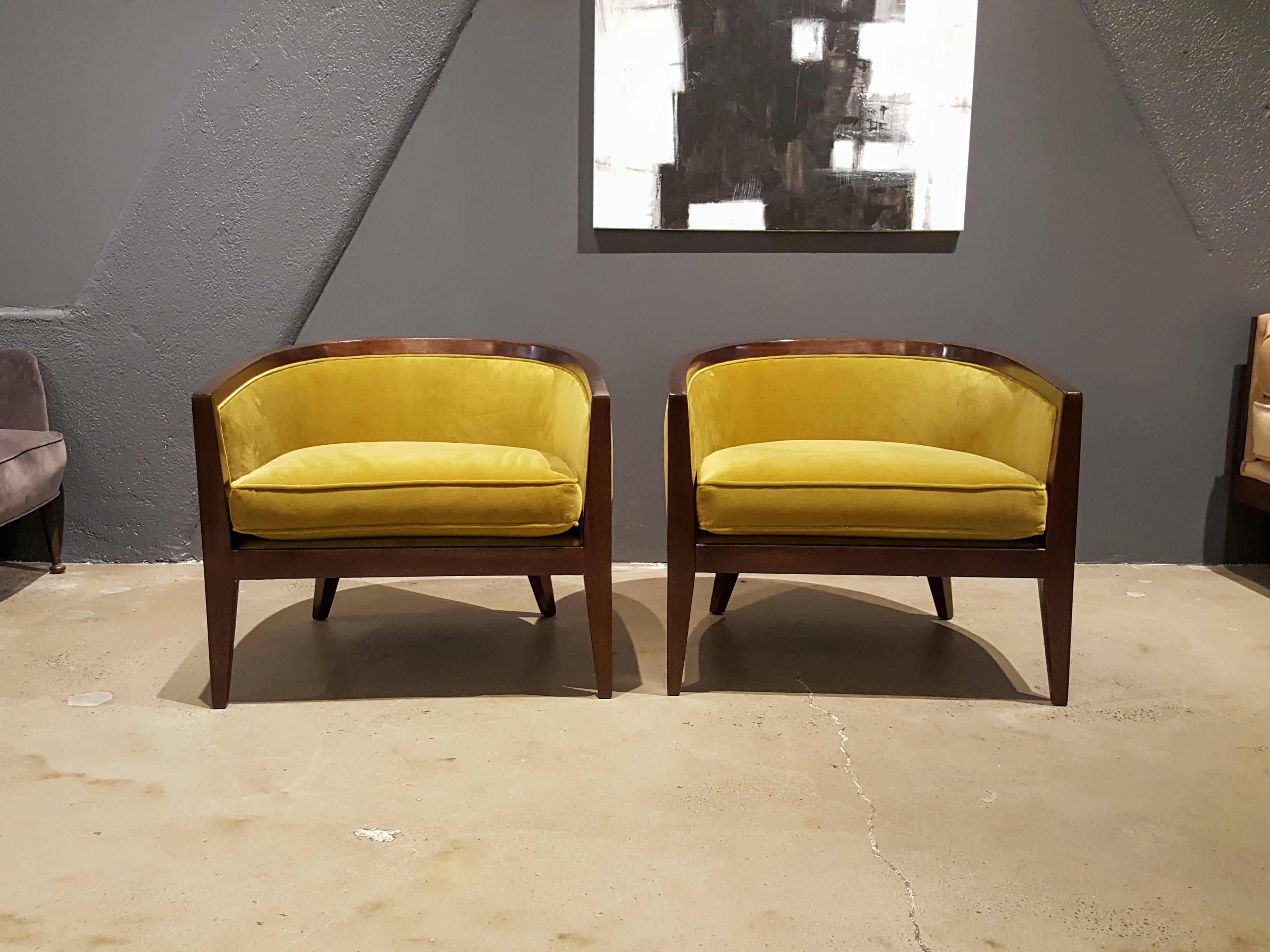 Harvey Probber Lounge Chairs in Tea Green Velvet, 1960s In Excellent Condition In New York, NY