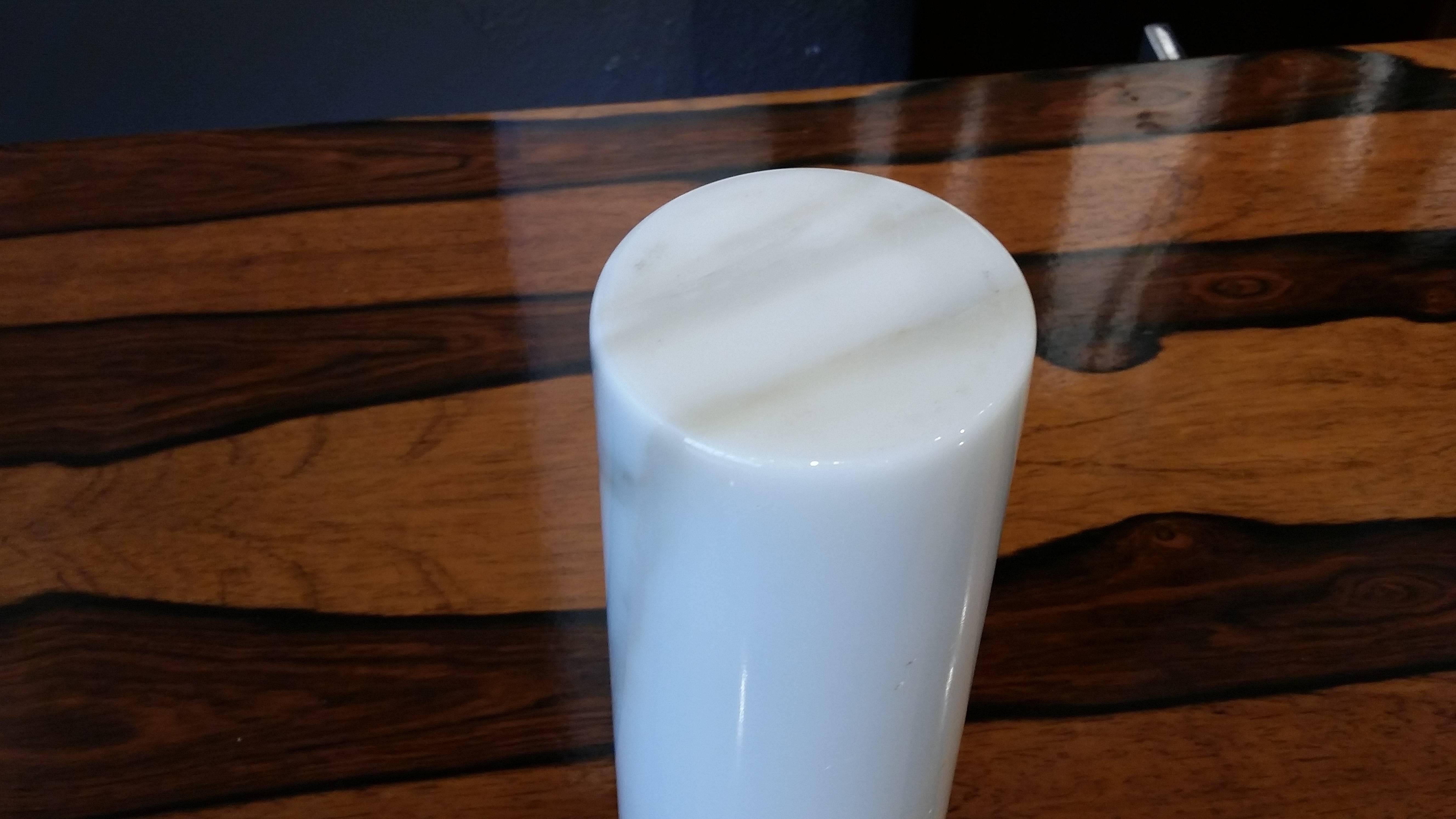 Lovely Cylindrical Carrara Marble Vase, Italy 1970s In Excellent Condition In New York, NY