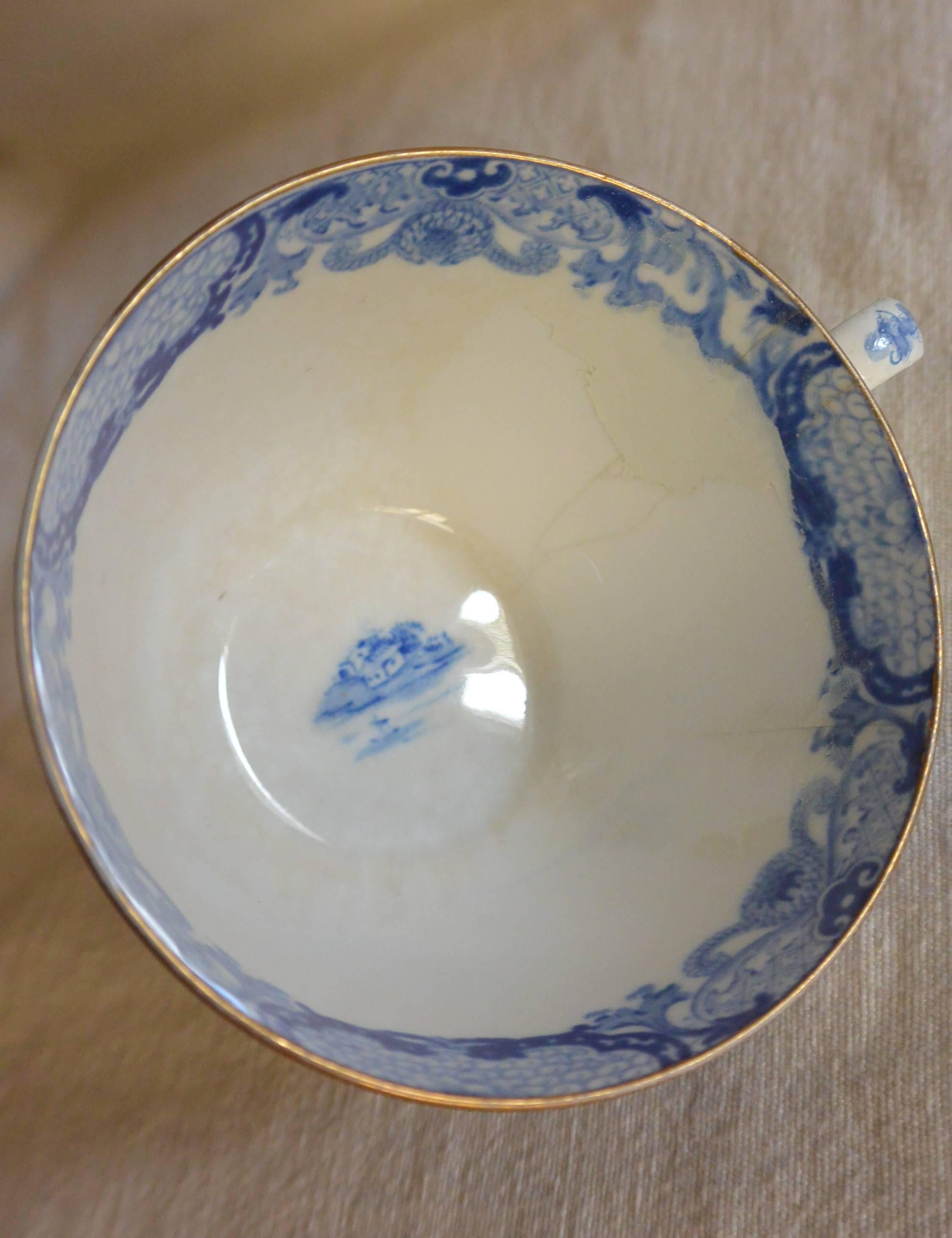 19th Century Pair of Wedgwood Blue and White Chinoiserie Cups and Saucers 