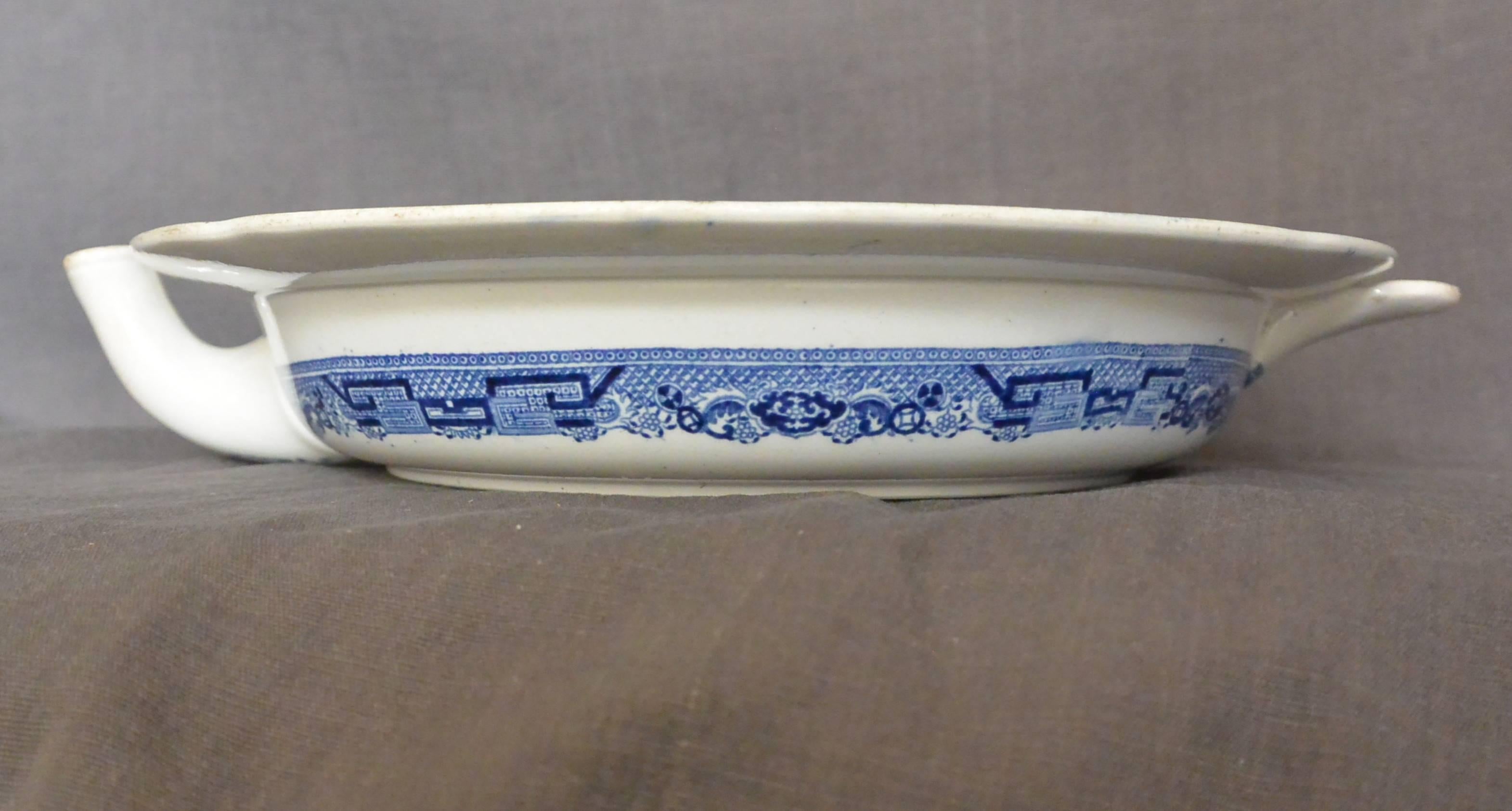 Chinoiserie Blue and White Willow Pattern Warming Dish For Sale