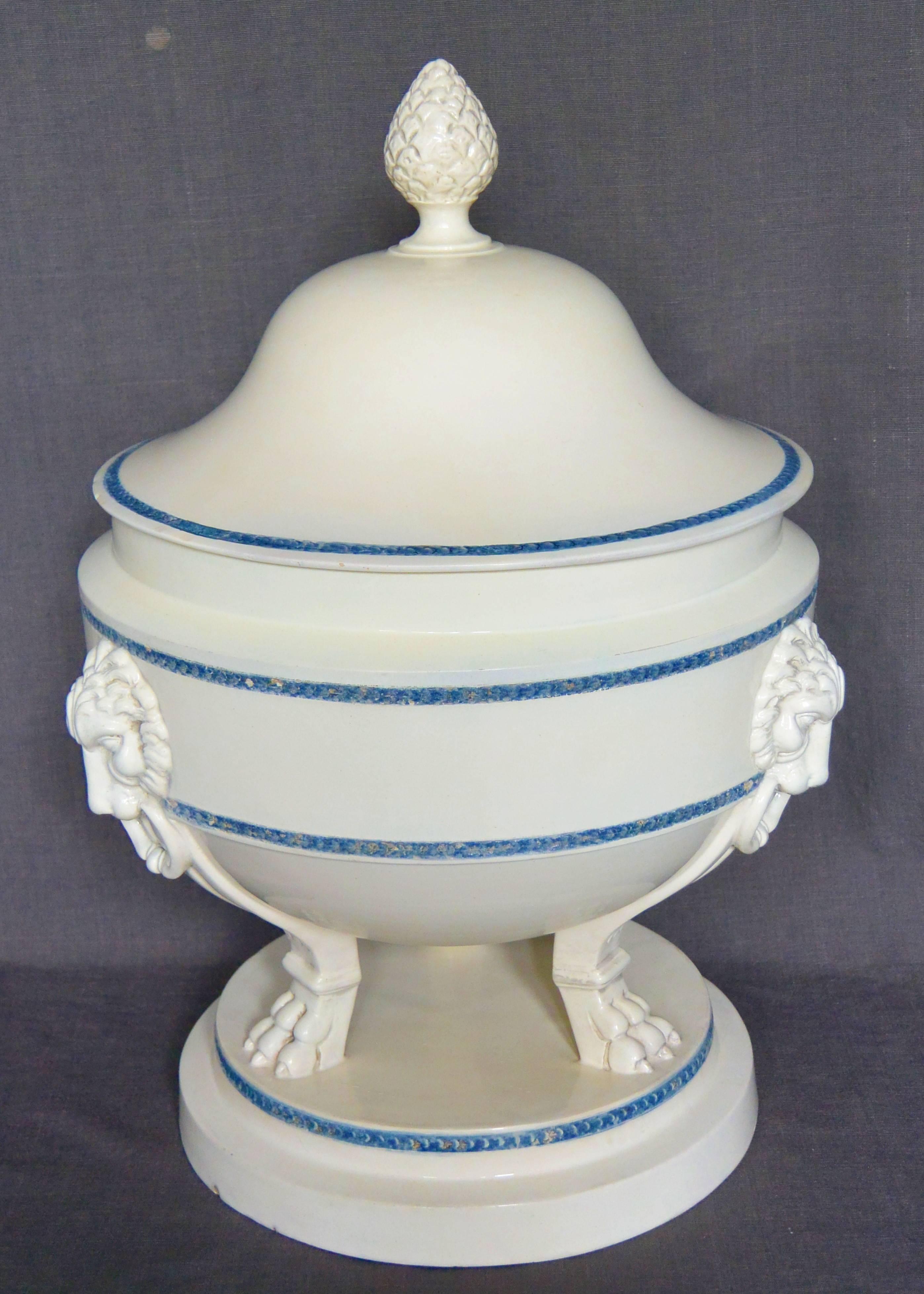 Large Neoclassical Creamware Tureen For Sale 1