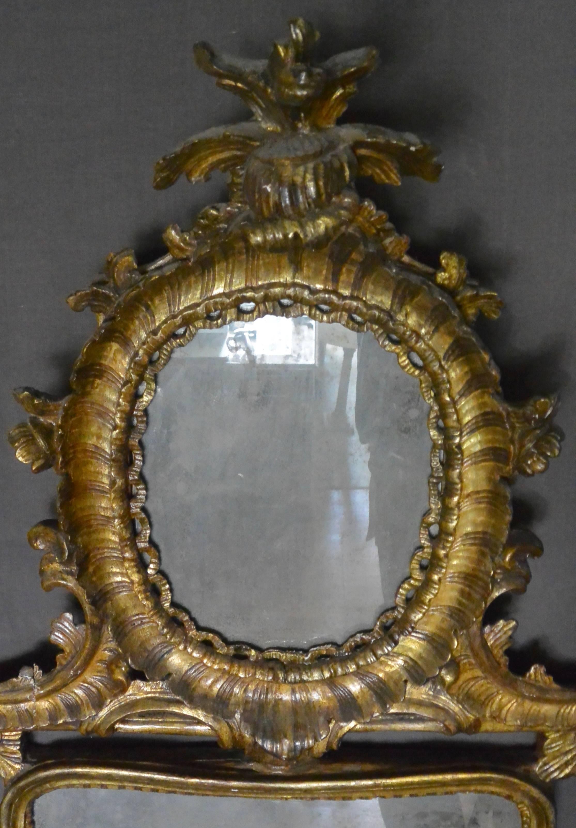 Large Italian Louis XV Gilt Carved Mirror For Sale 3