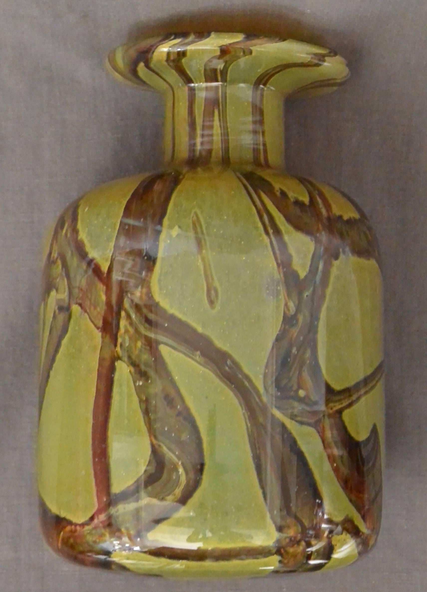 Vintage Murano chestnut and acid green glass vase, Italy, circa 1950s.
Dimensions: 5.5