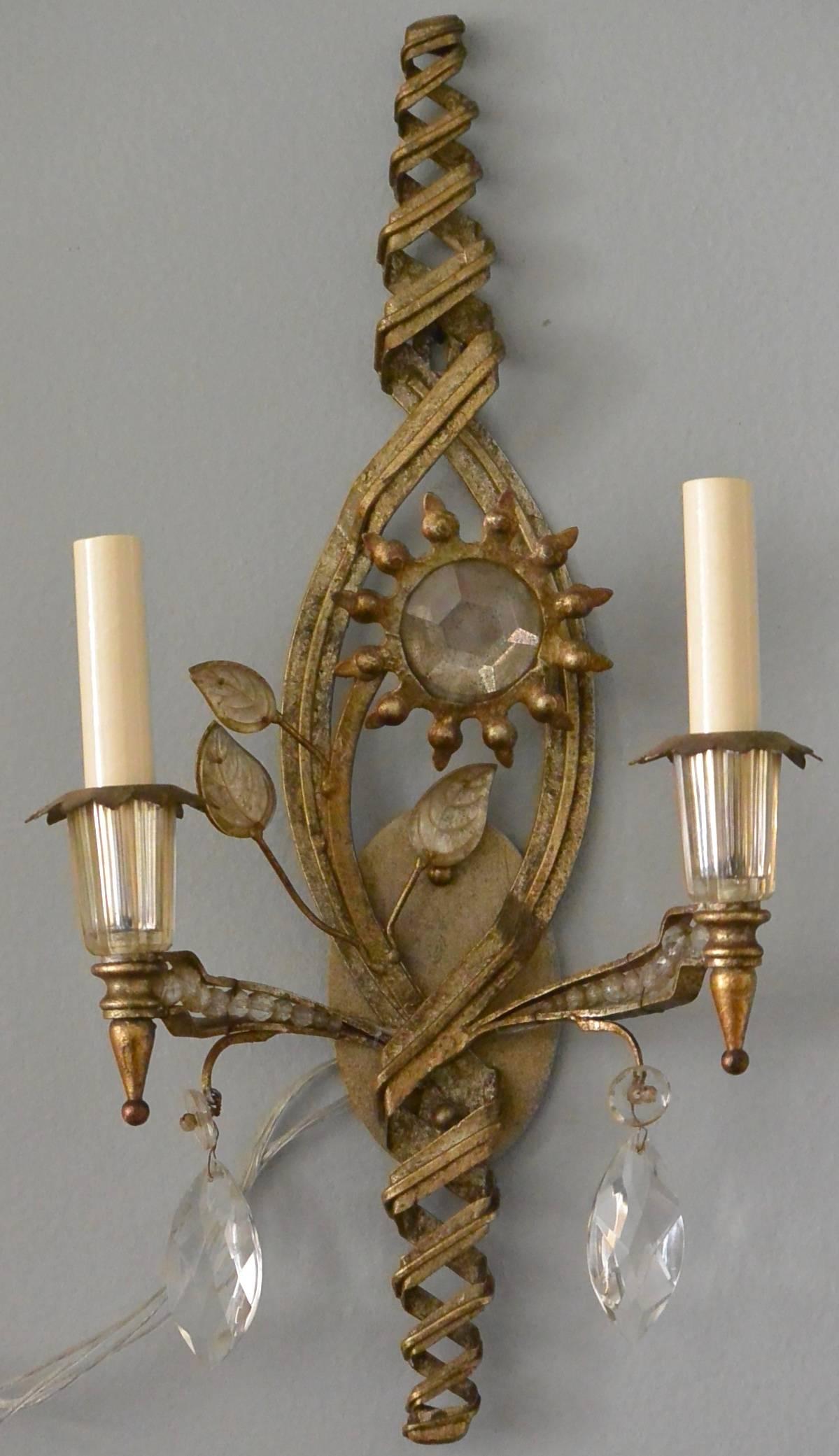 Set of Three Vintage Italian Mirrored Glass Sconces In Good Condition For Sale In New York, NY