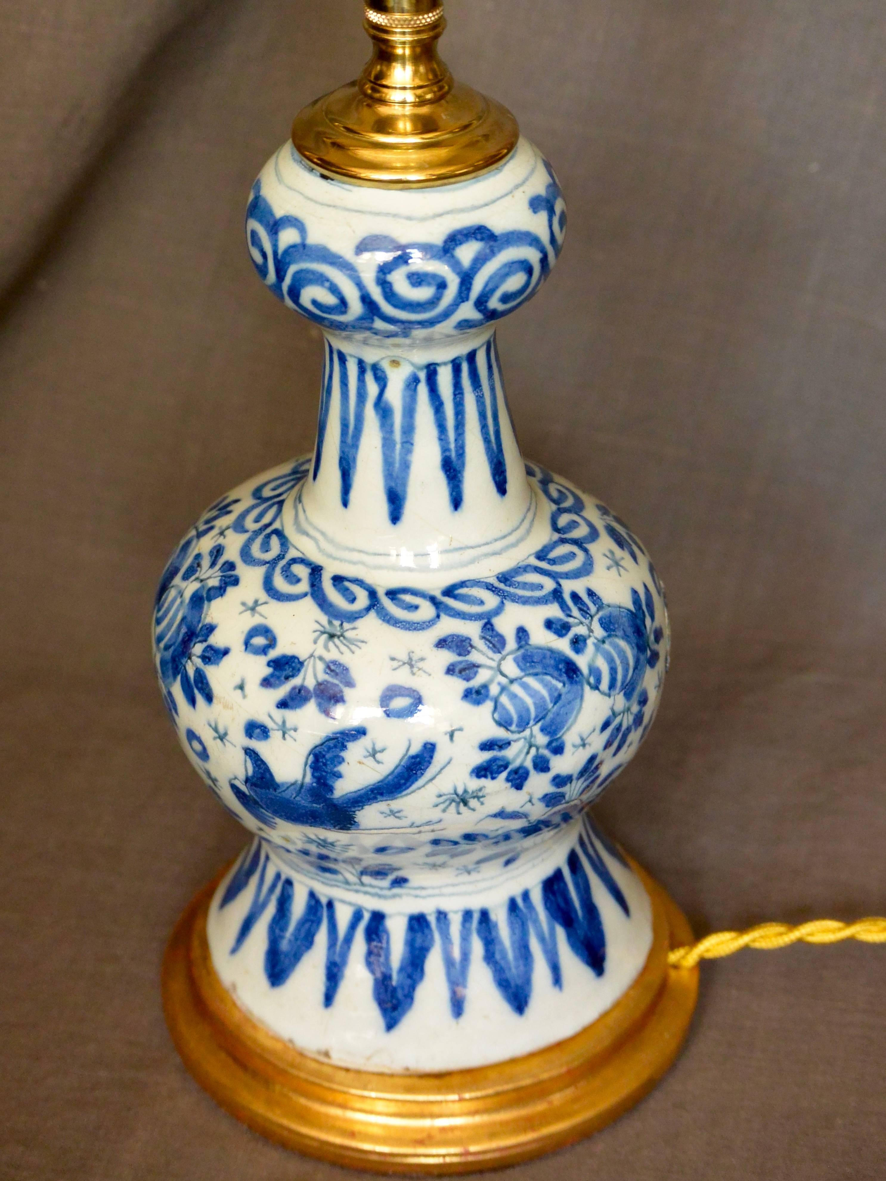 Dutch Delft Blue and White Vase Lamp on Water-Gilt Base In Good Condition For Sale In New York, NY
