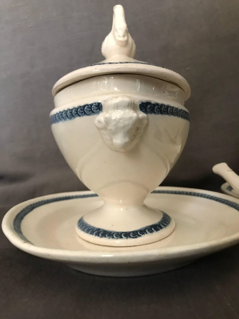 Pair of Blue and White Gravy Boats with Ladle For Sale at 1stdibs