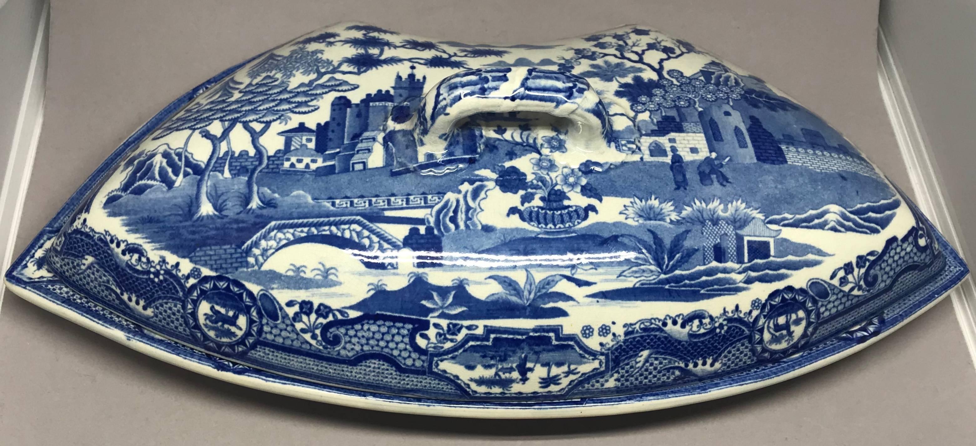  Blue and White Spode Chinoiserie Crescent Covered Dish In Excellent Condition In New York, NY