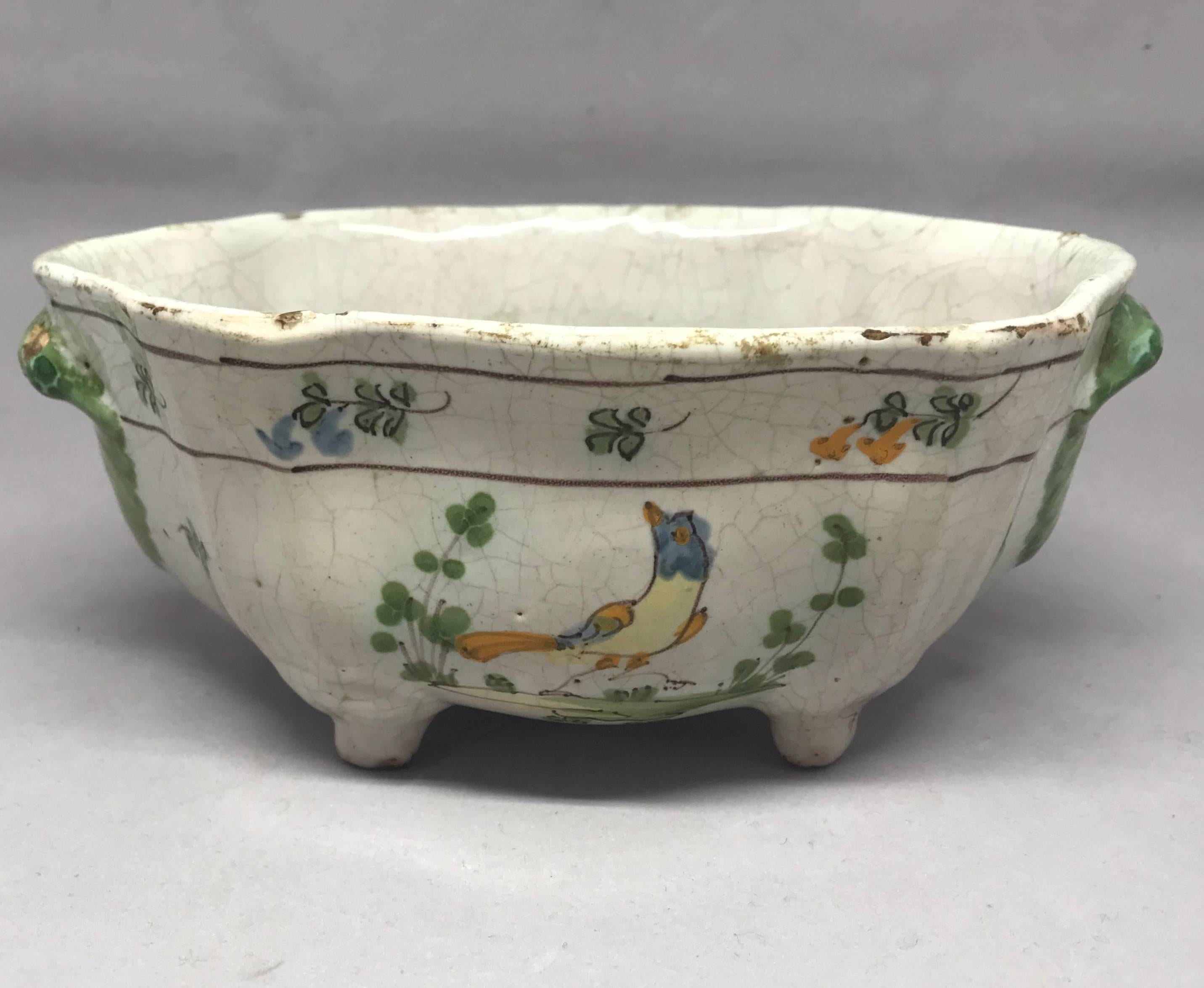 18th Century Cerreto Majolica Shaped Bird Bowl