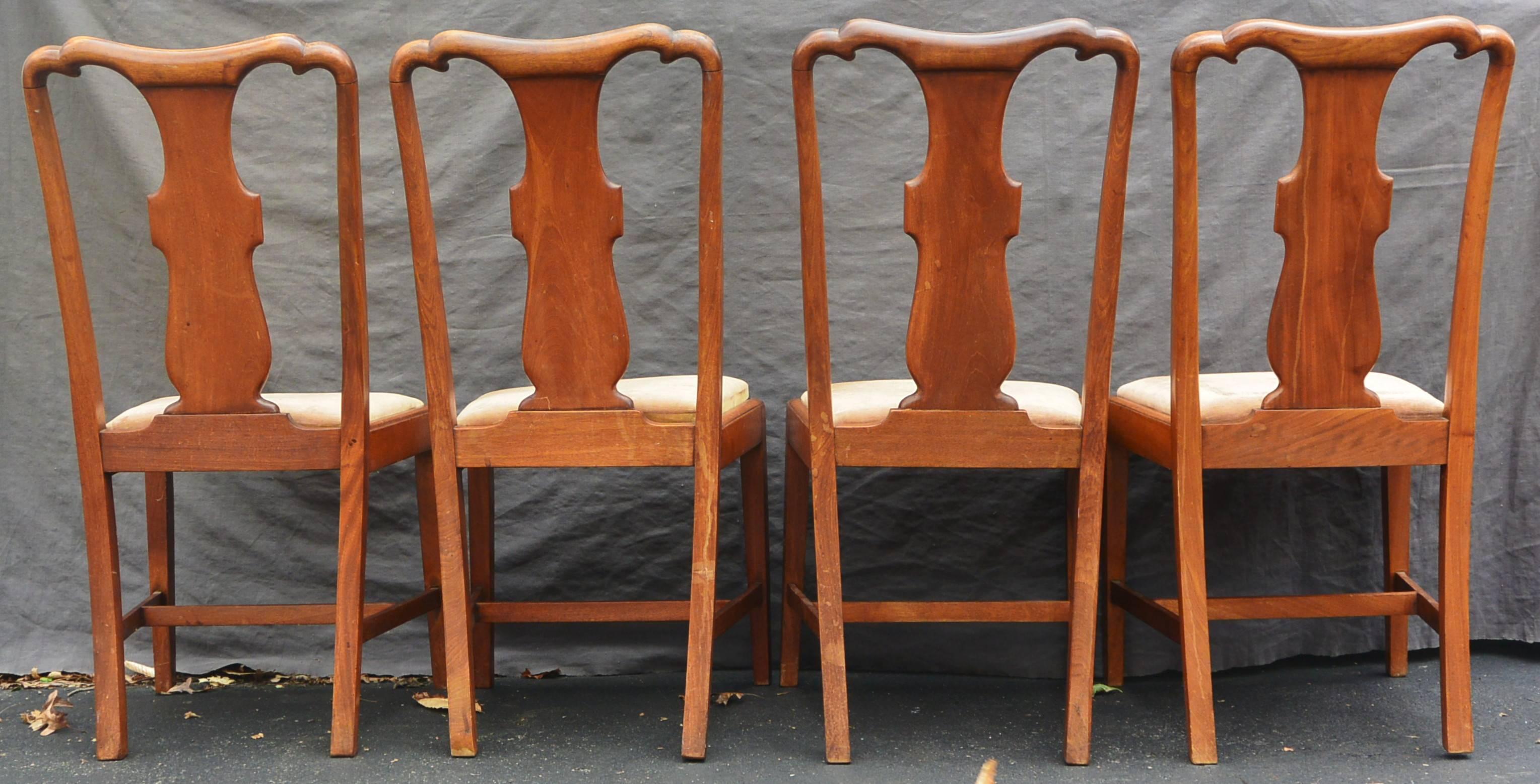 Set of Four Chippendale Style Splat Back Side Chairs In Good Condition In New York, NY