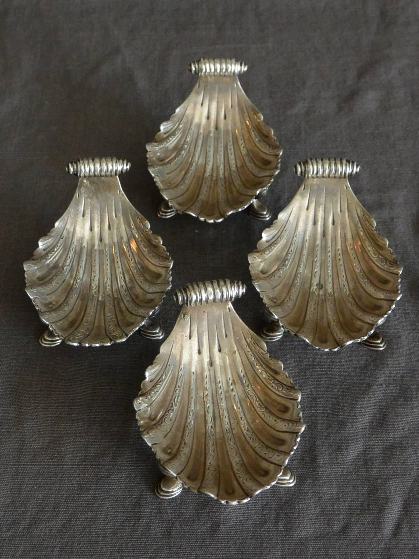 English Set of Four Georgian Shell Form Silver Salts  For Sale