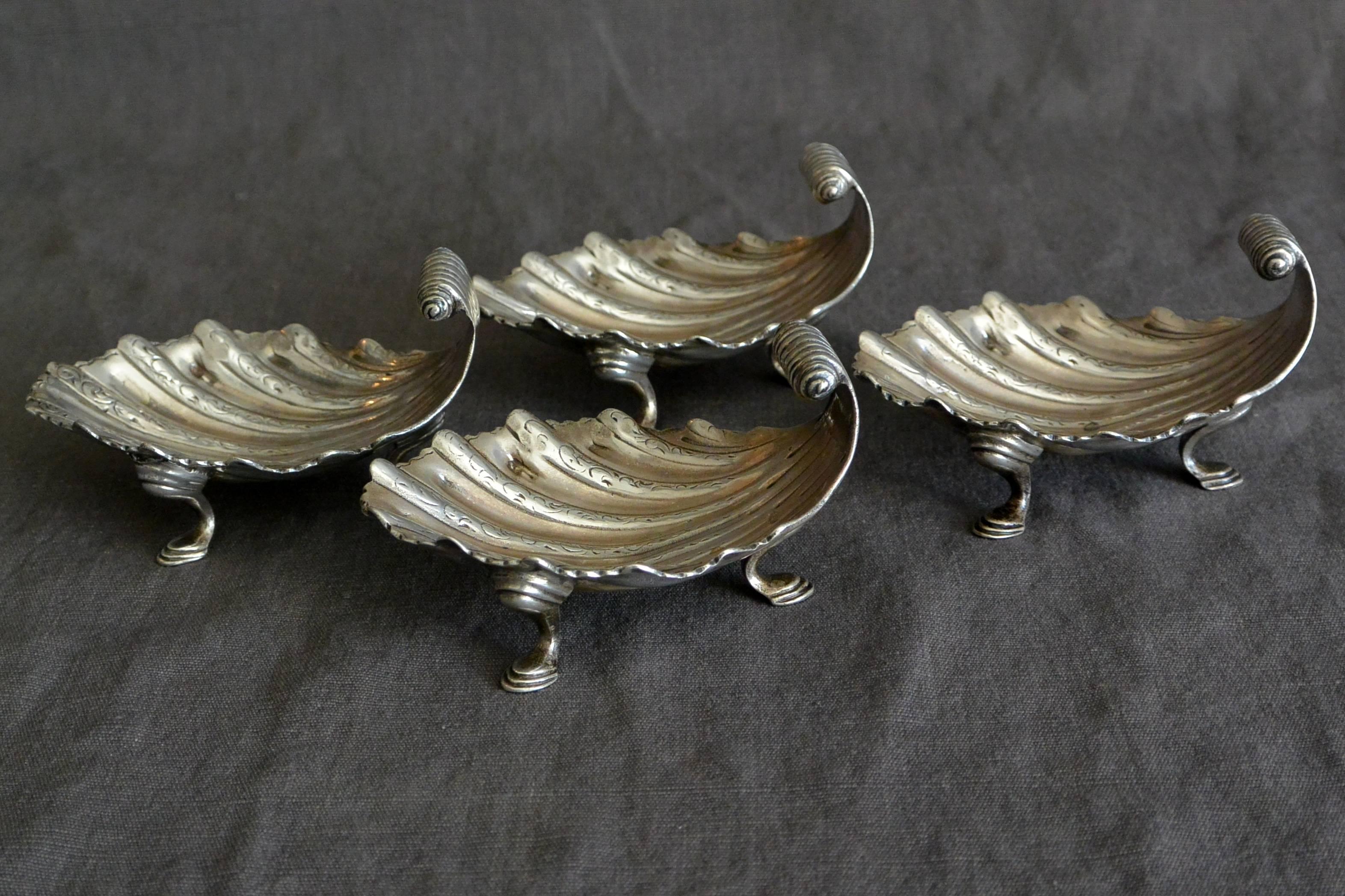 19th Century Set of Four Georgian Shell Form Silver Salts For Sale