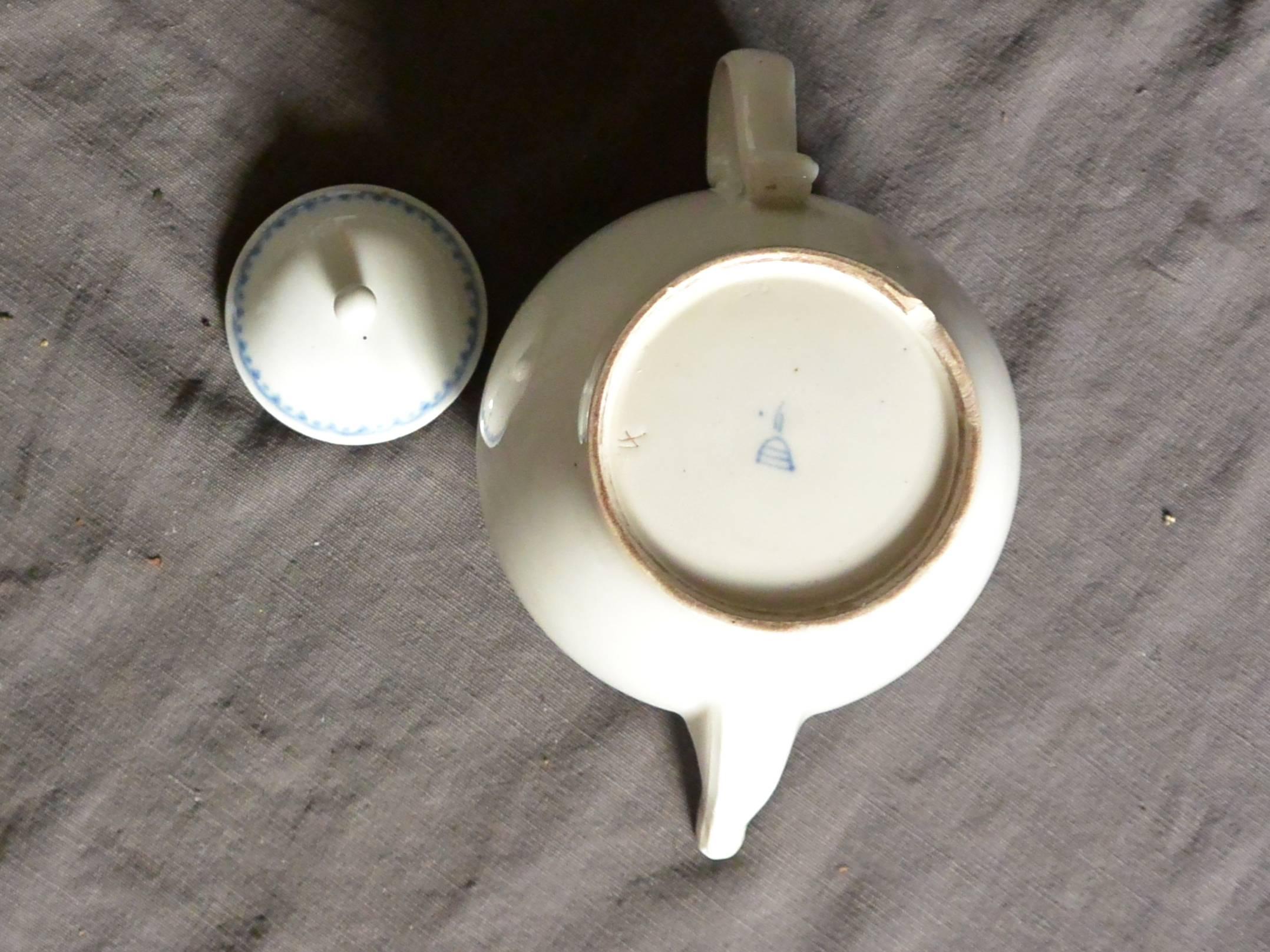 Blue and White Vienna Porcelain Teapot 1