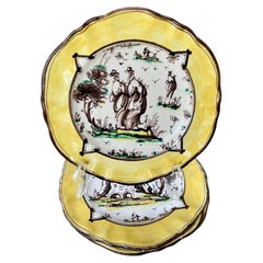 Set of Four Hand-Painted Yellow Albisola Plates
