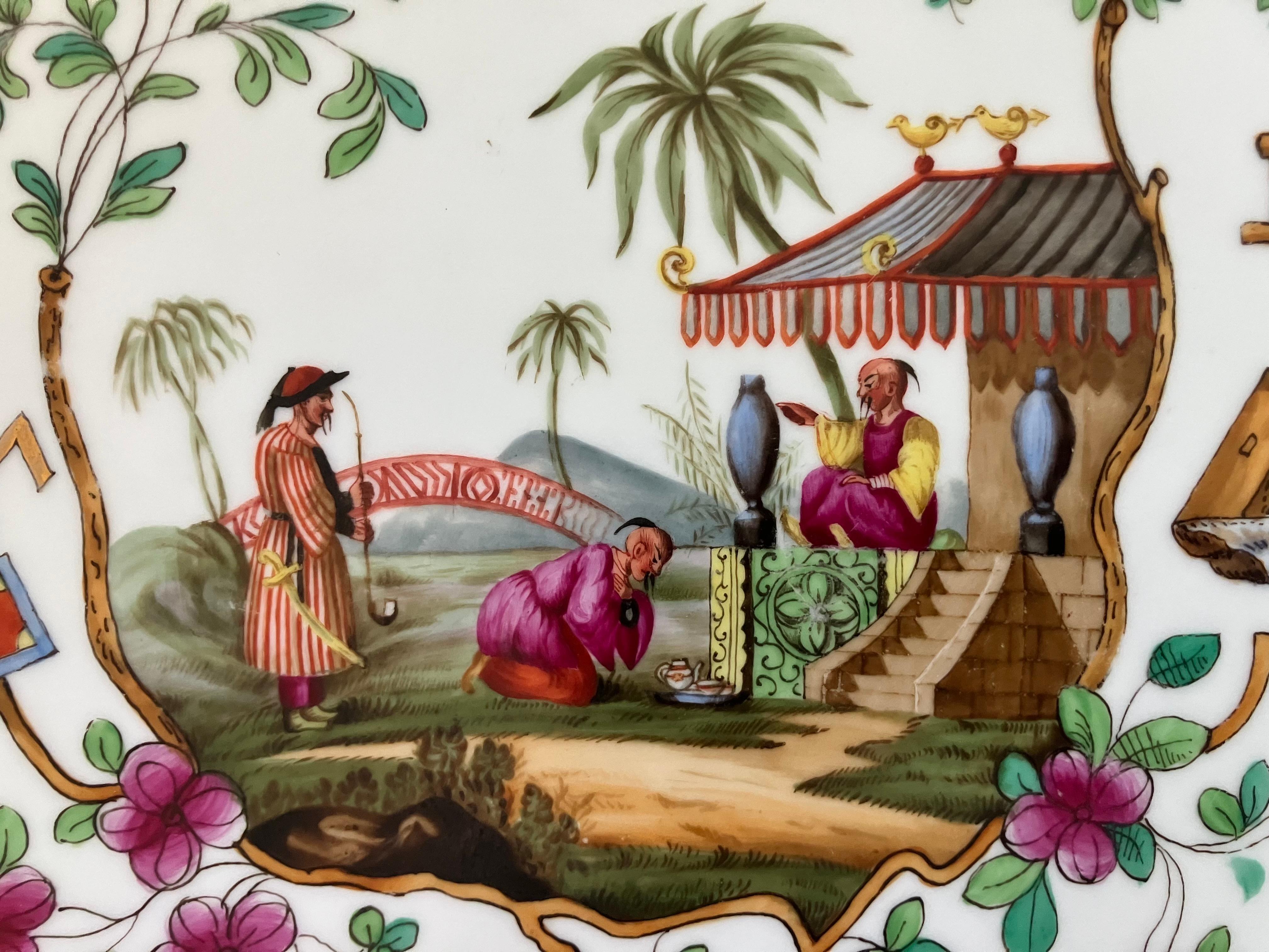 Kontinentale Chinoiserie-Tablett-Platte (Deutsch) im Angebot