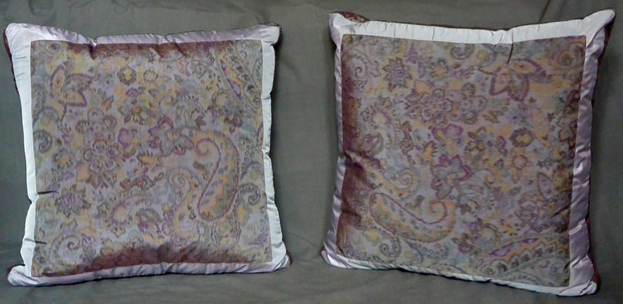 Pair of Etro Amethyst Silk Pillows In Good Condition In New York, NY