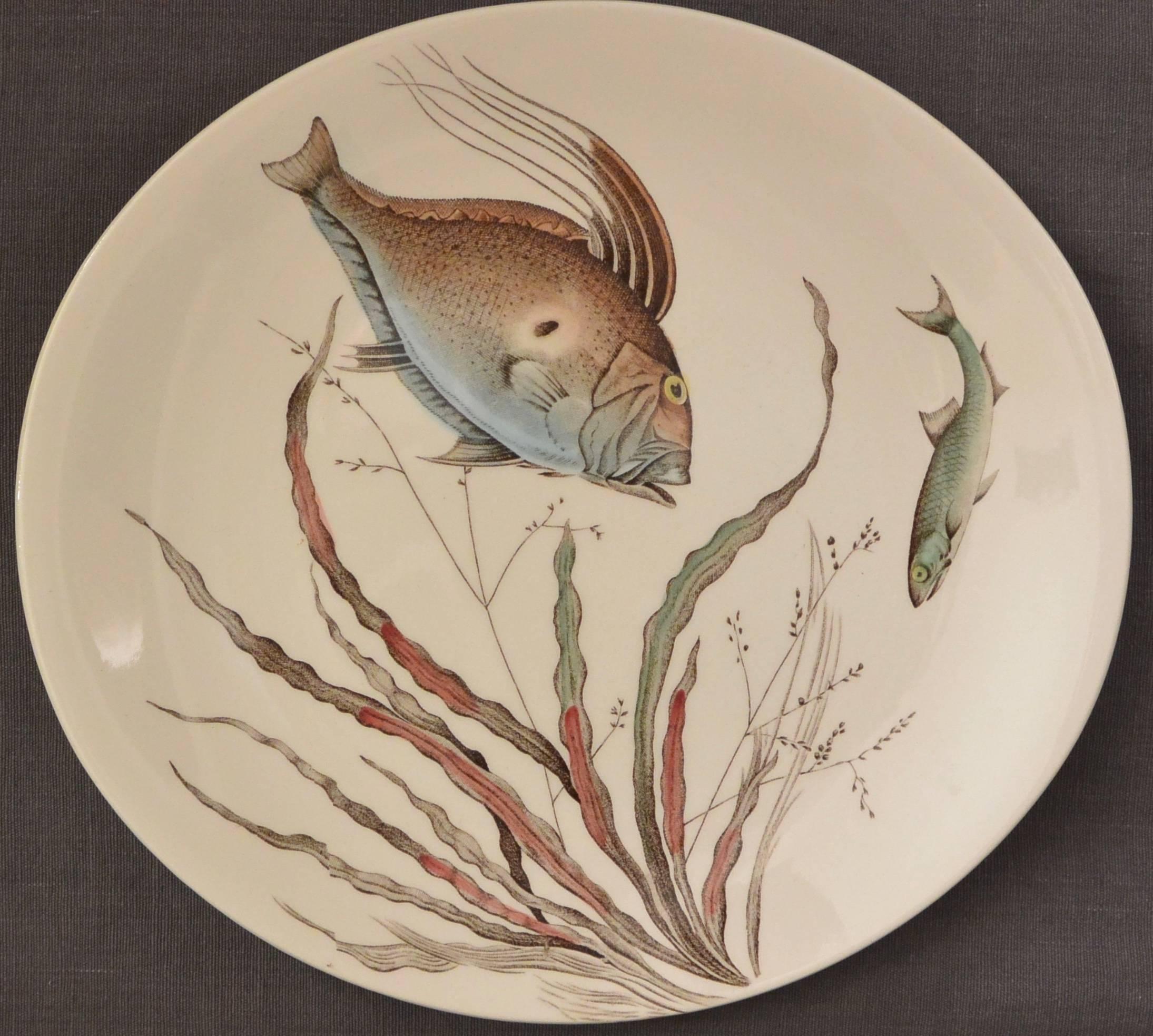 20th Century Set of Eight Vintage English Fish Plates
