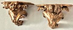Pareja de grandes ménsulas italianas talladas en dorado