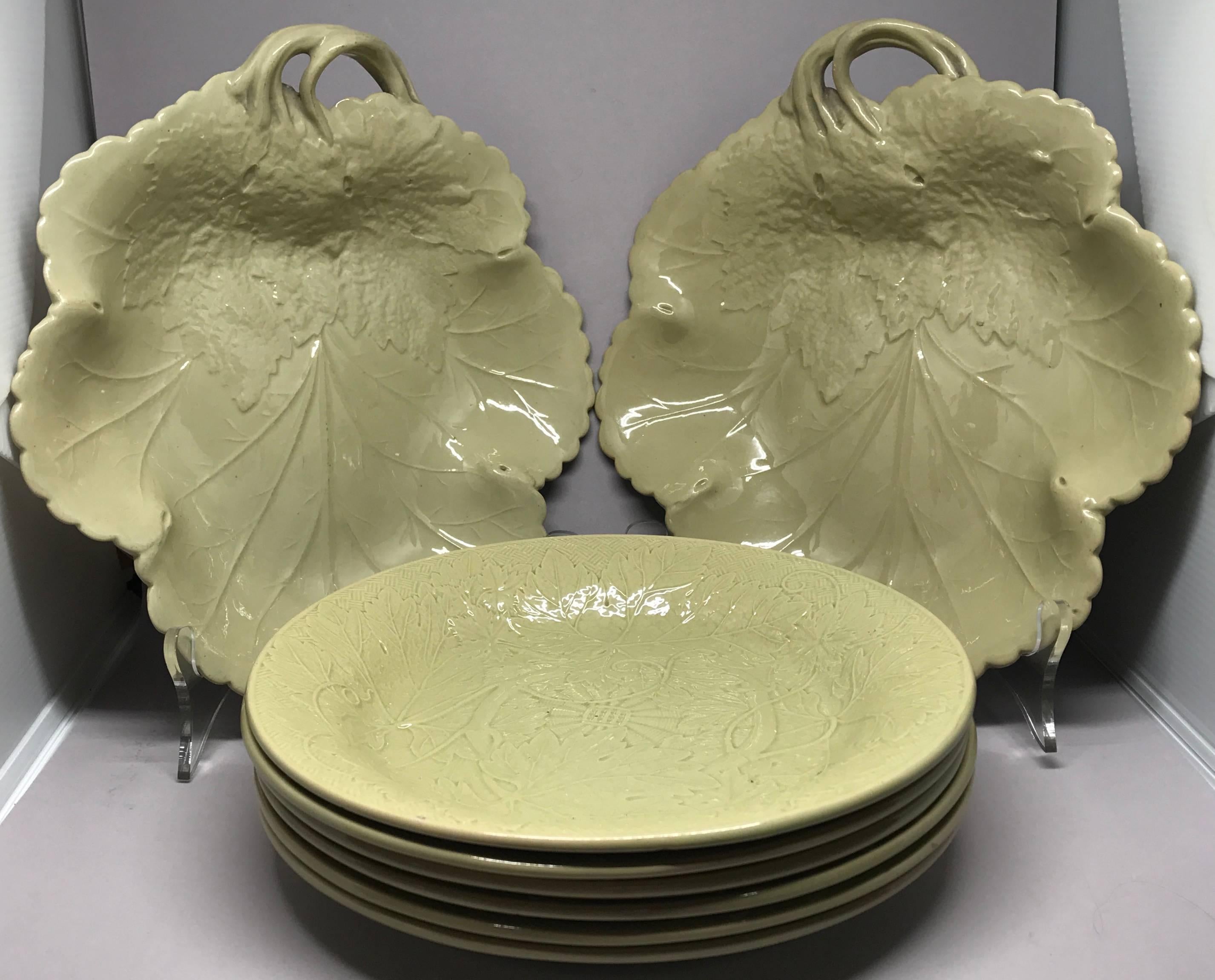 Wedgwood drabware dessert or cheese service. Beautifully modelled set of six grape leaf plates and two serving dishes in perfect condition. Impressed markings for Wedgwood, England, mid-19th century
Dimensions: Plates 8.25