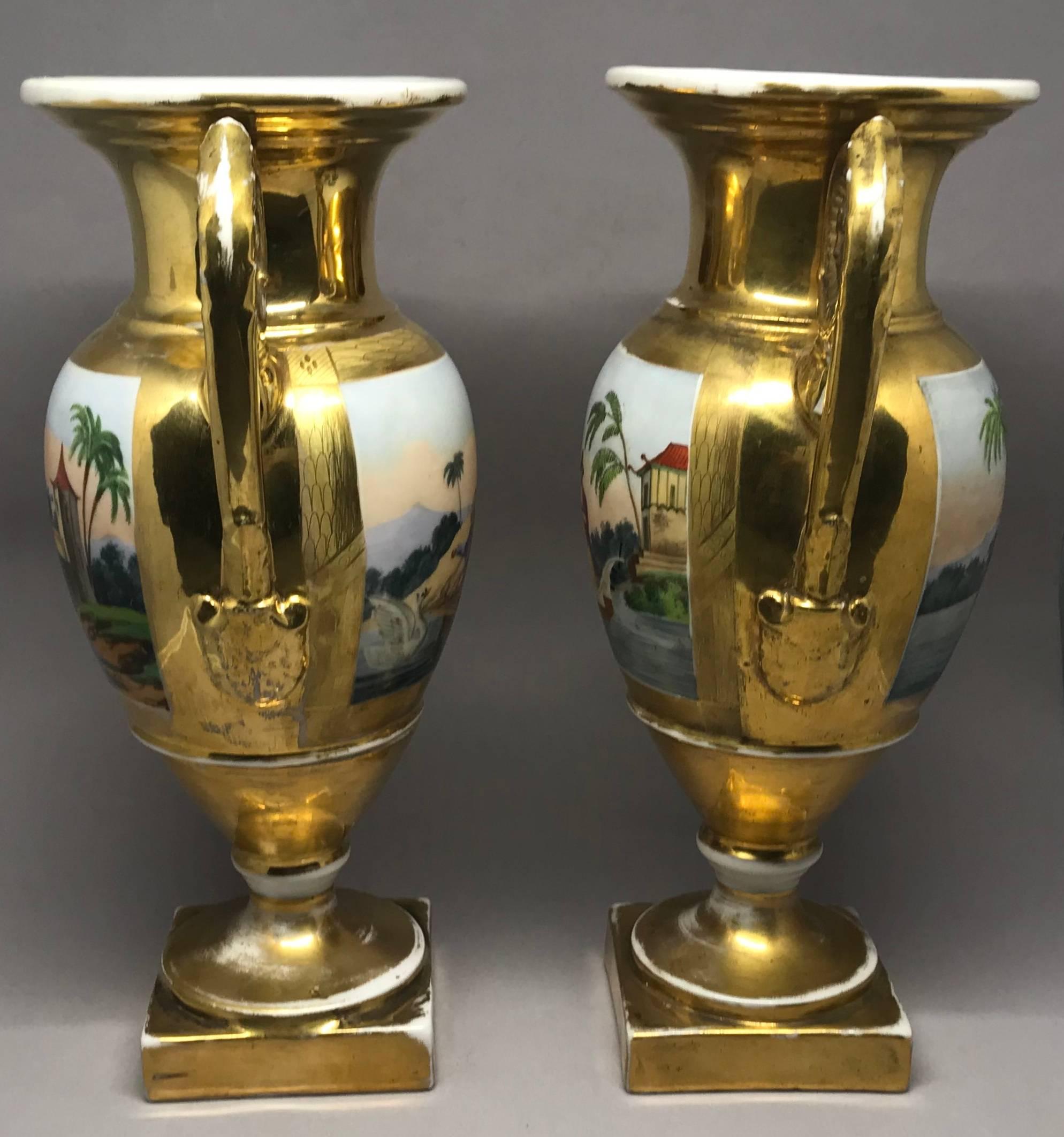 Pair of Empire Gilt Chinoiserie Vases In Good Condition For Sale In New York, NY