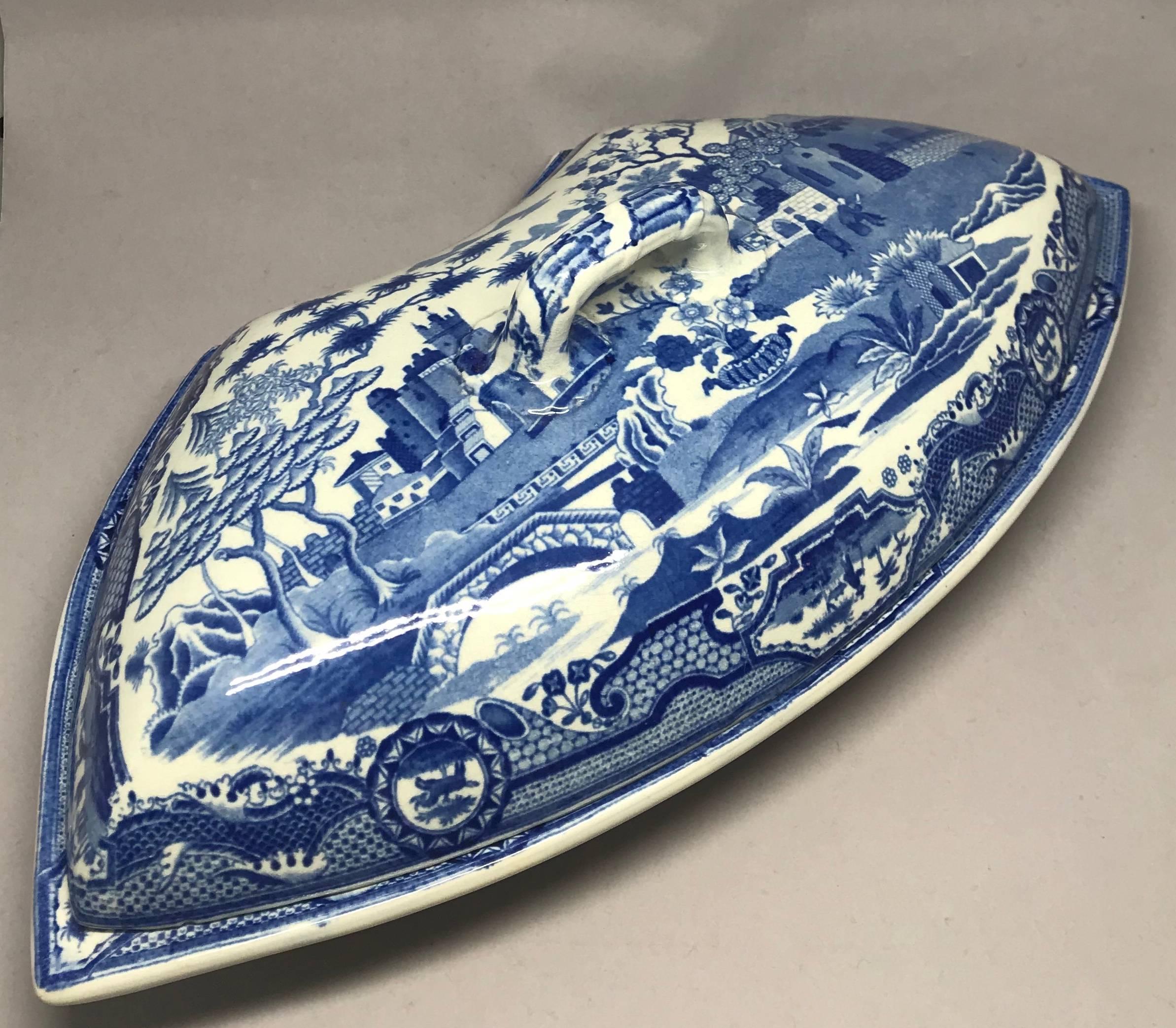 19th Century Blue and White Spode Chinoiserie Crescent Covered Dish