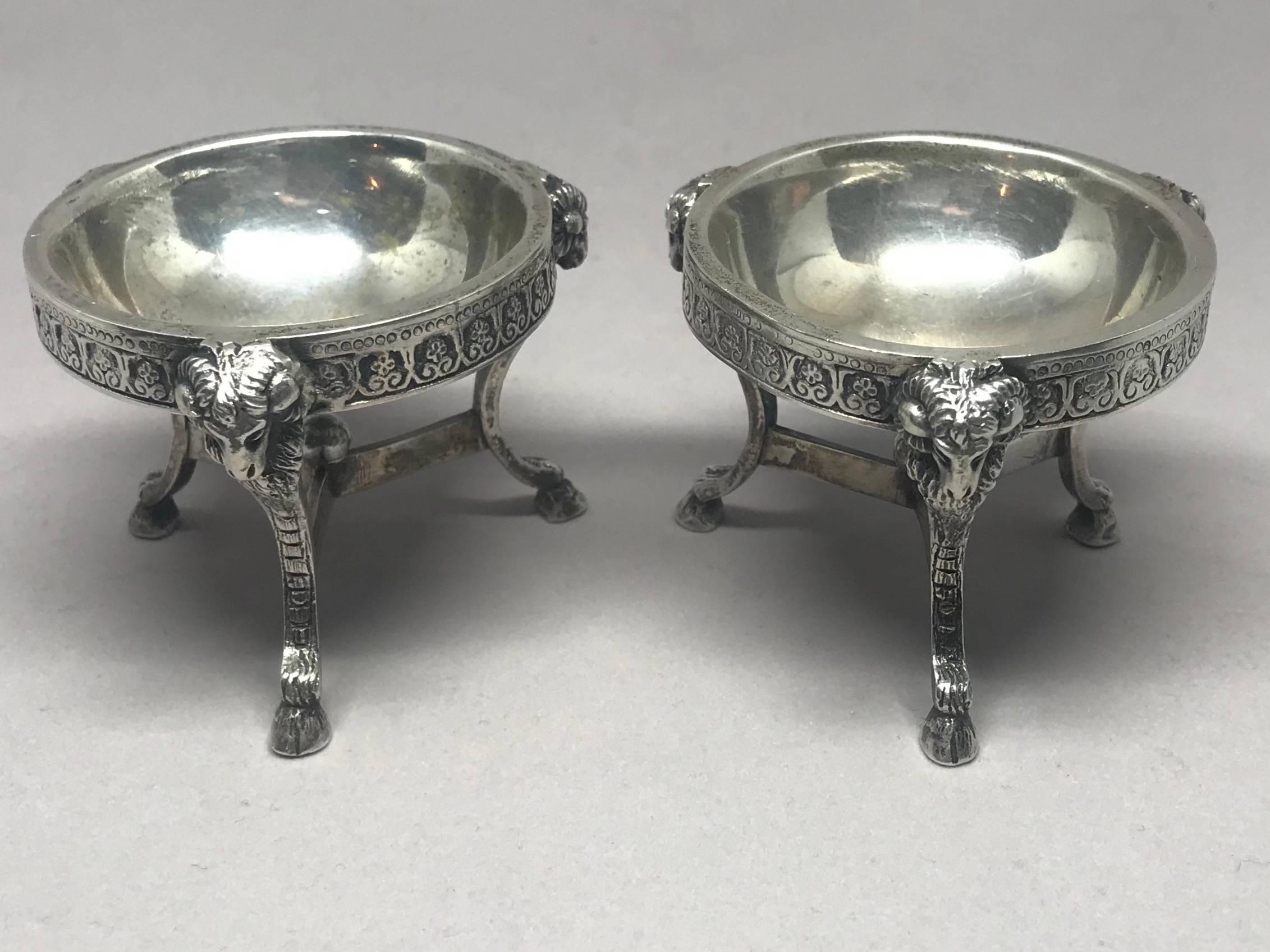 Pair Hotel Silver Rams' Head Salts In Excellent Condition For Sale In New York, NY