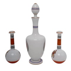 Set di 3 caraffe e vasi da ritratto francesi in opalina del XIX secolo, in stile Grand Tour