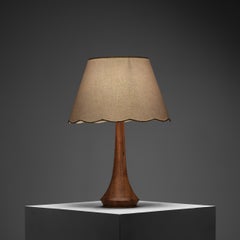 Lampe de table en teck et laiton de style « organique » avec abat-jour « Fleur » – Danemark, années 1960