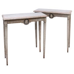 Paire de consoles peintes de style gustavien suédois du XIXe siècle, vers 1880