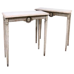 Paire de consoles peintes de style gustavien suédois du XIXe siècle, vers 1880