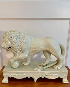 Staffordshire Pearlware Lion Sculpture by Obadiah Sherratt, Circa 1820