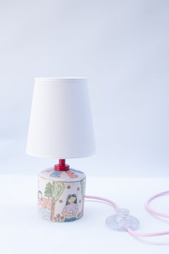 **Lampada da tavolo in ceramica fatta a mano “COFFEE”, design postmoderno ispirato allo stile Memphis**