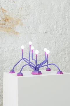 Lámpara Dragon: lámpara de mesa tubular contemporánea de formas orgánicas